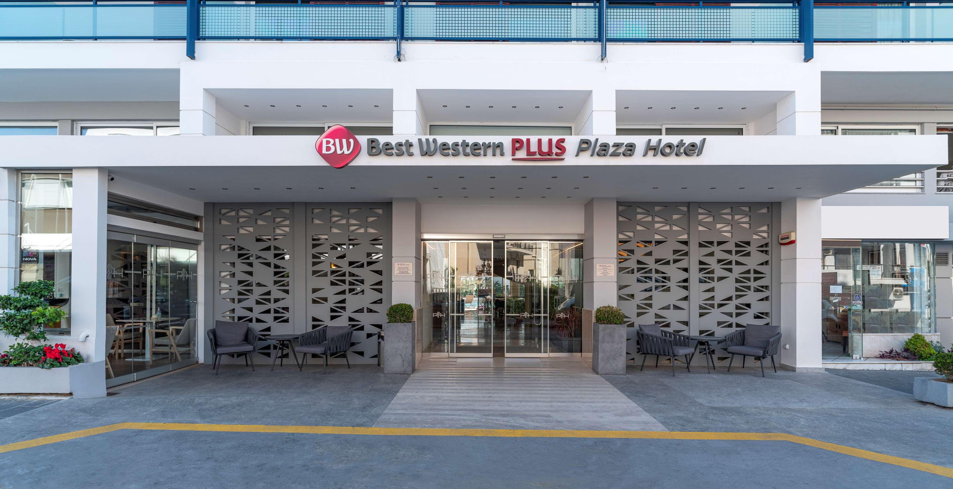 Hotel Western Plaza 4*