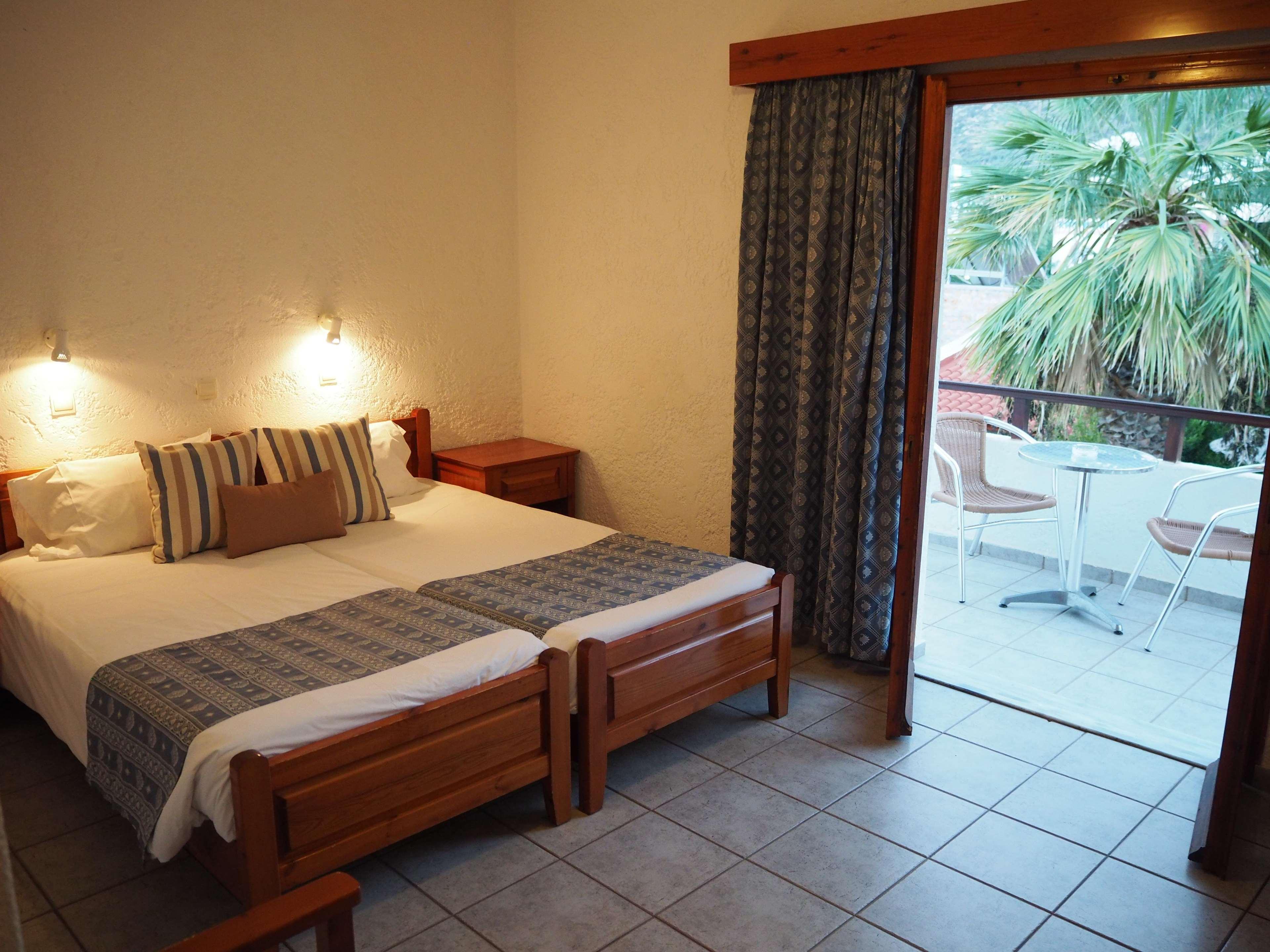 Cooee Kyknos Beach Hotel & Bungalows