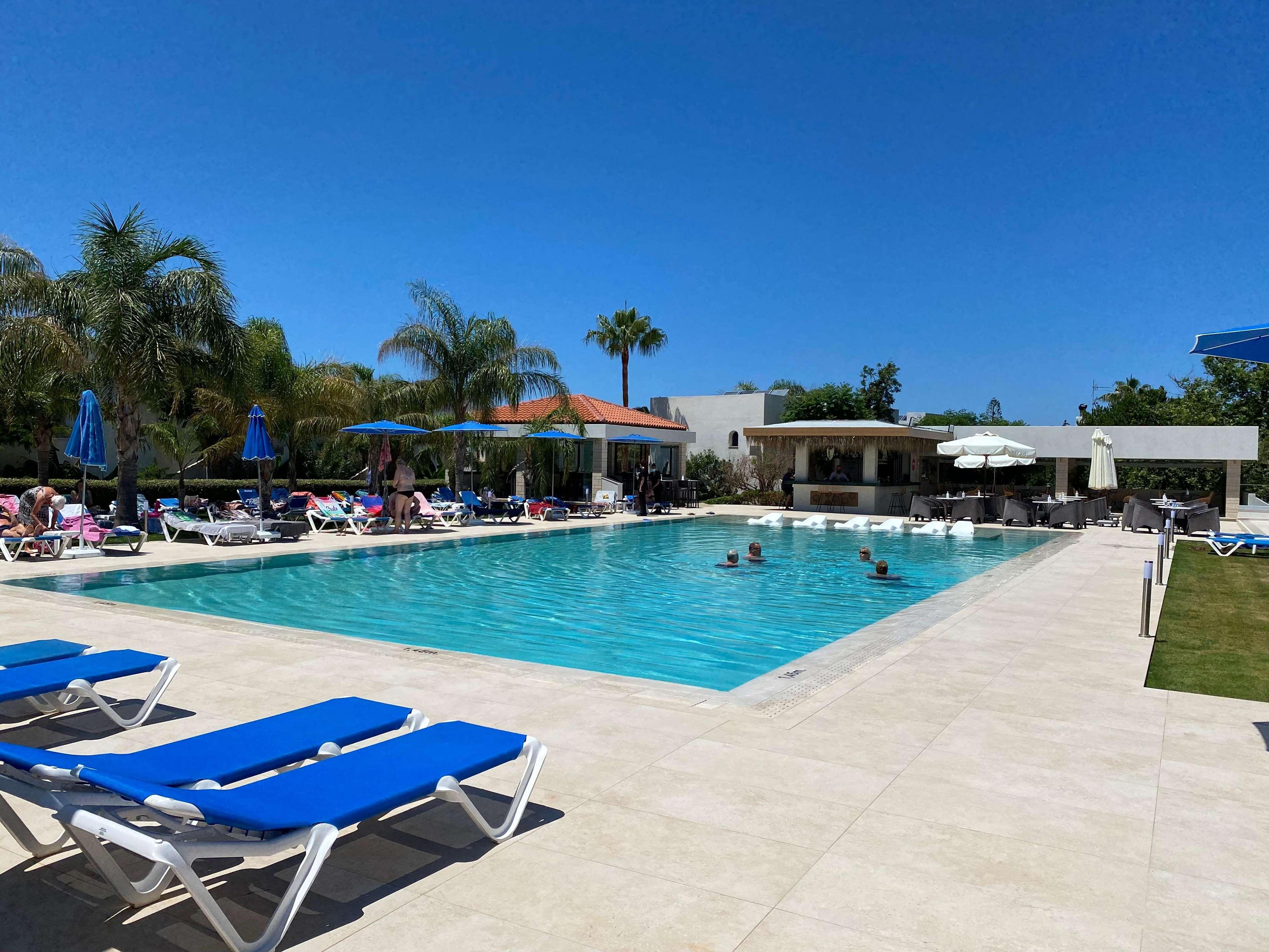 Cooee Kyknos Beach Hotel & Bungalows