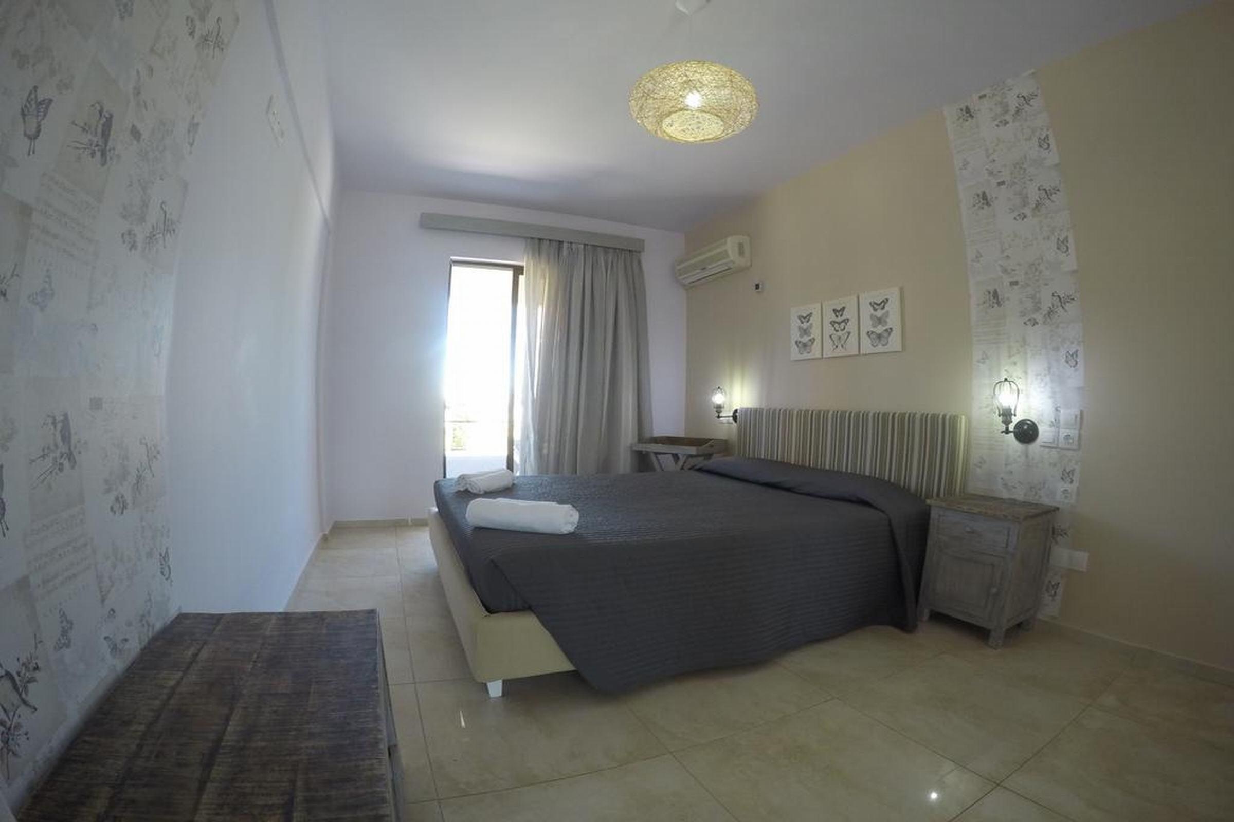 Yianna Apartment *