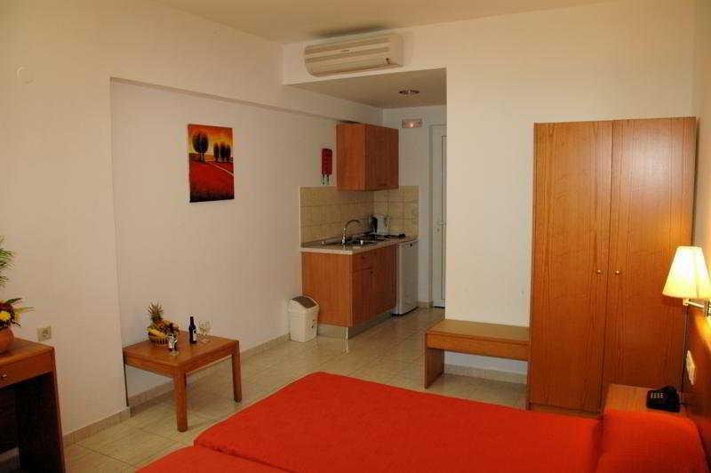 Aparthotel Lindos Nest 4*