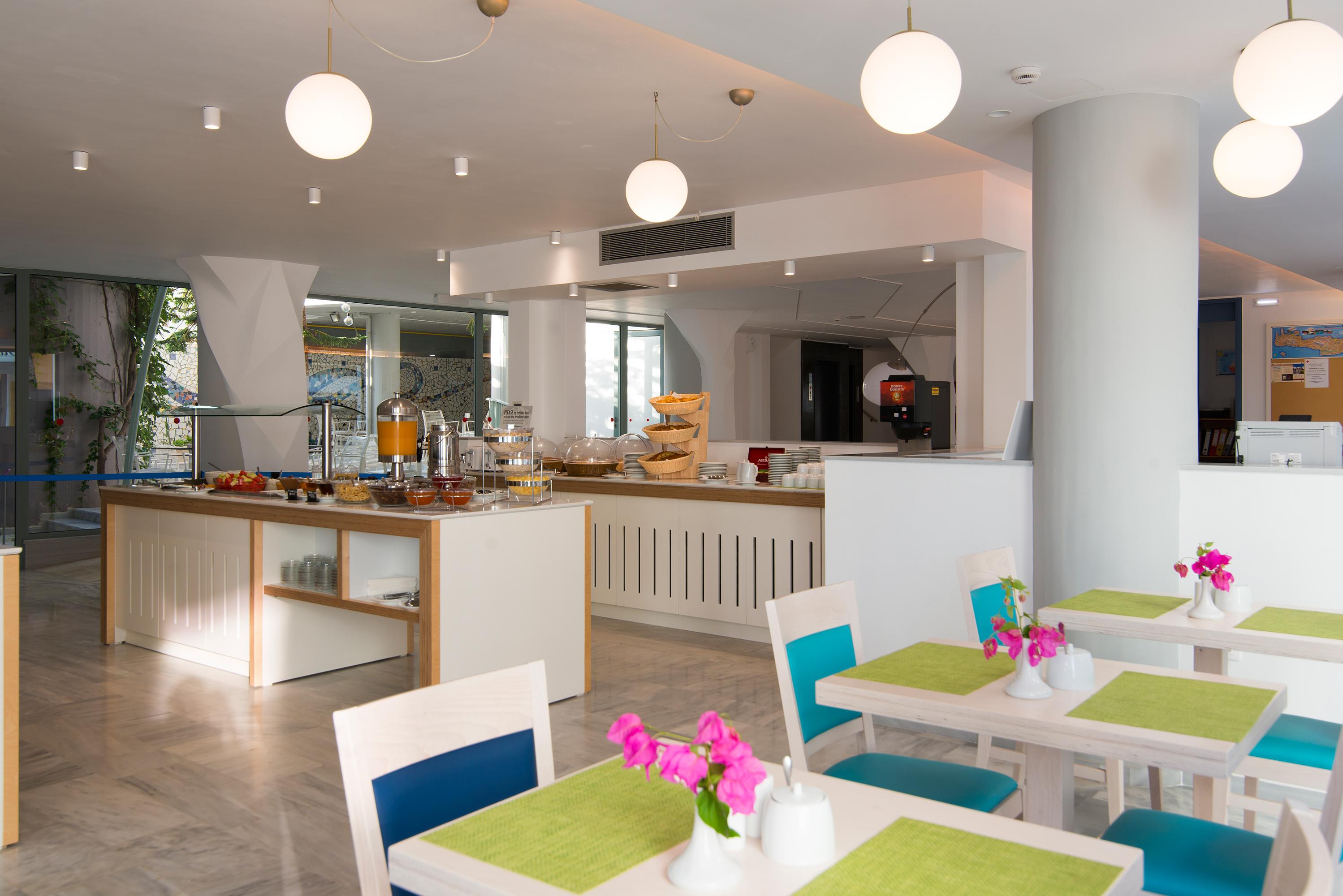 Alia By Estia Hotel 4*