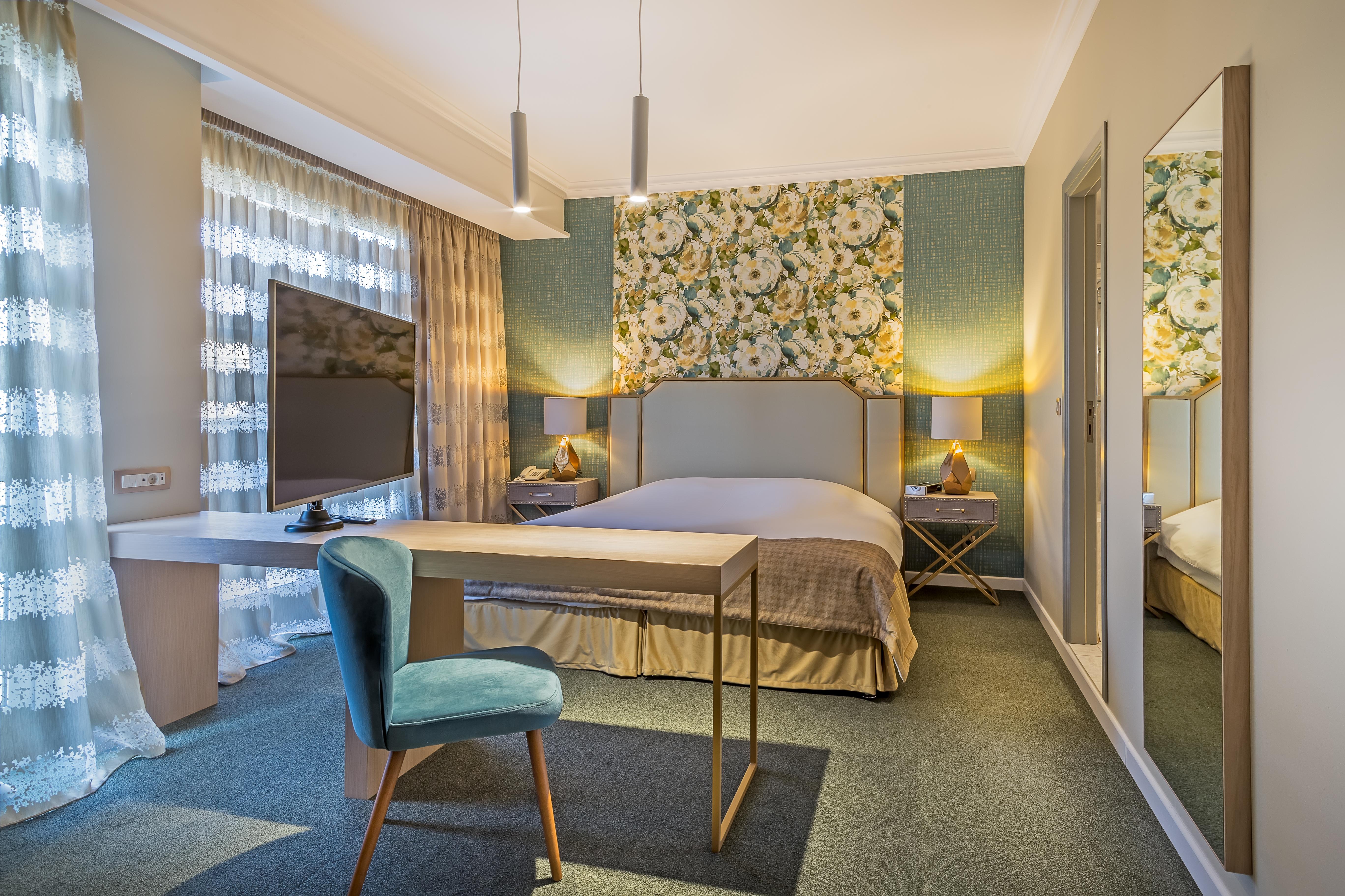 Airotel Stratos Vassilikos 4* Athens