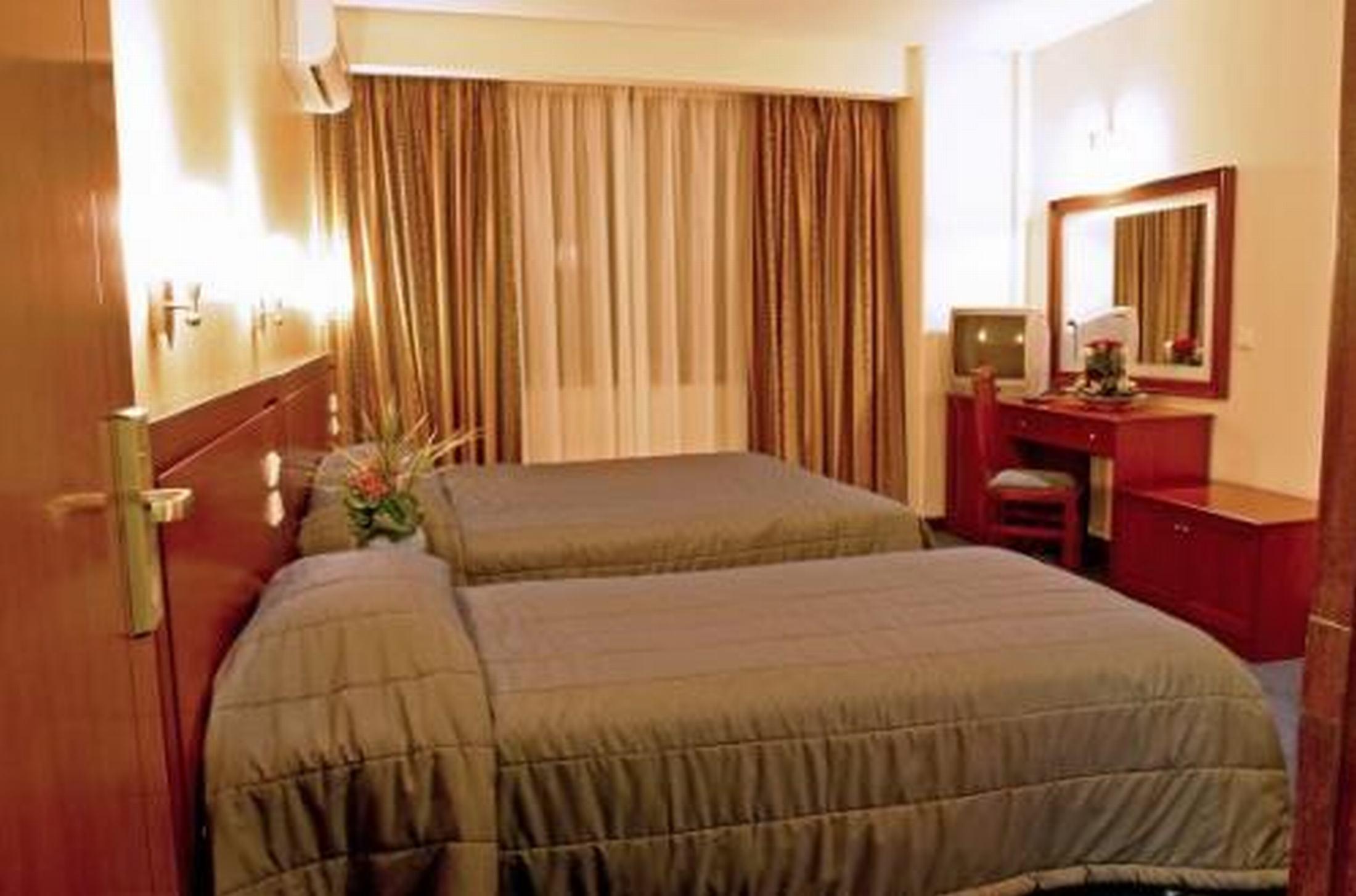 Golden 3* Athens