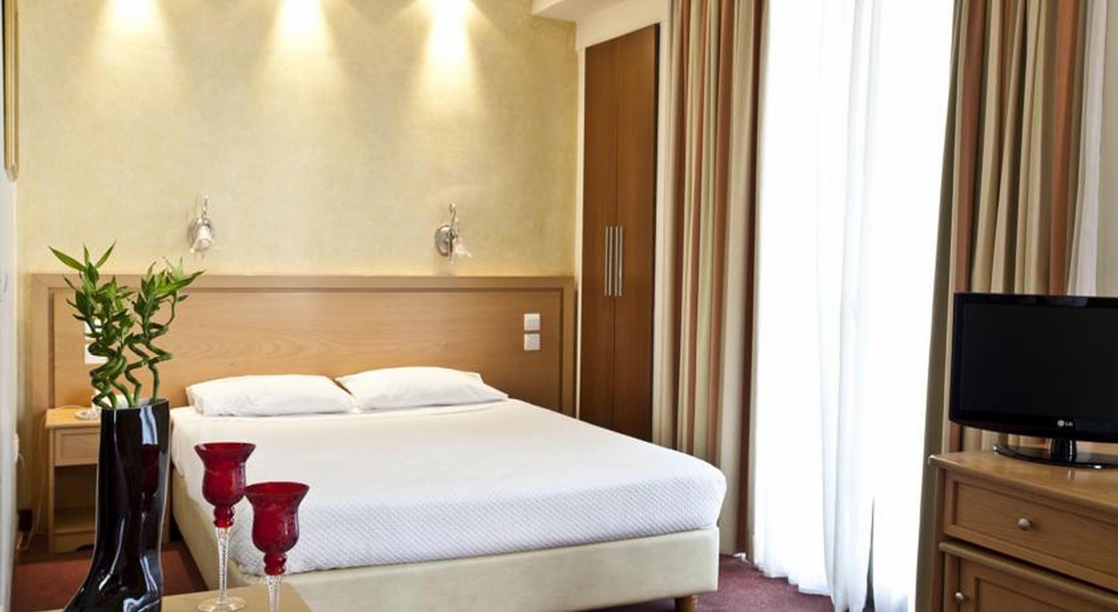 Golden Hotel 3*