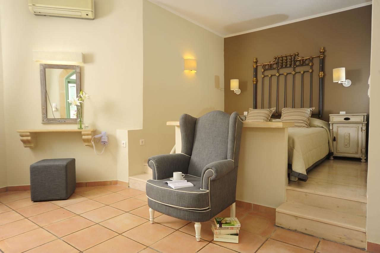 Hotel Mythos Boutique 4*