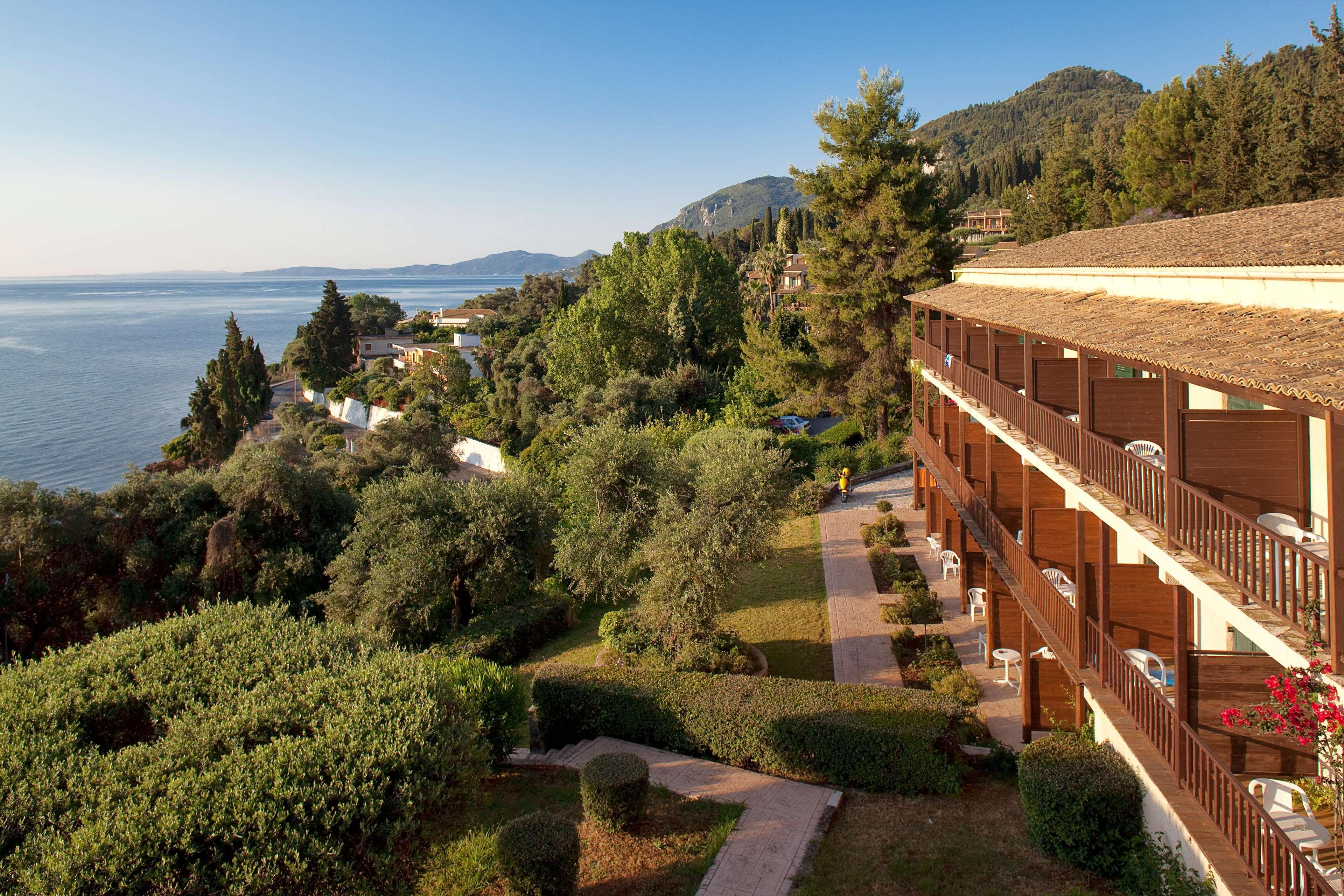 Aeolos 4* Gastouri (Corfu)