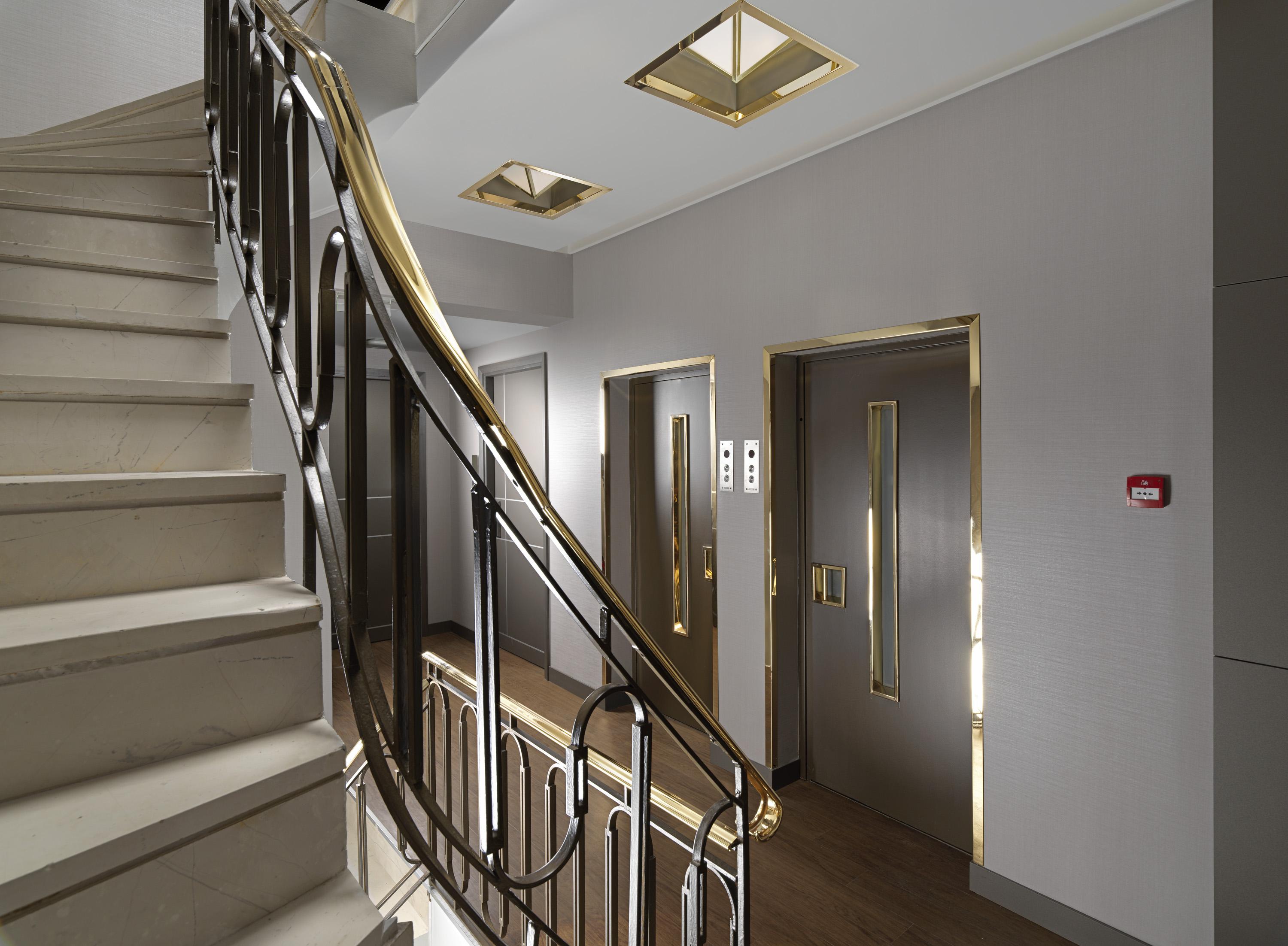Holiday Suites Hotel
