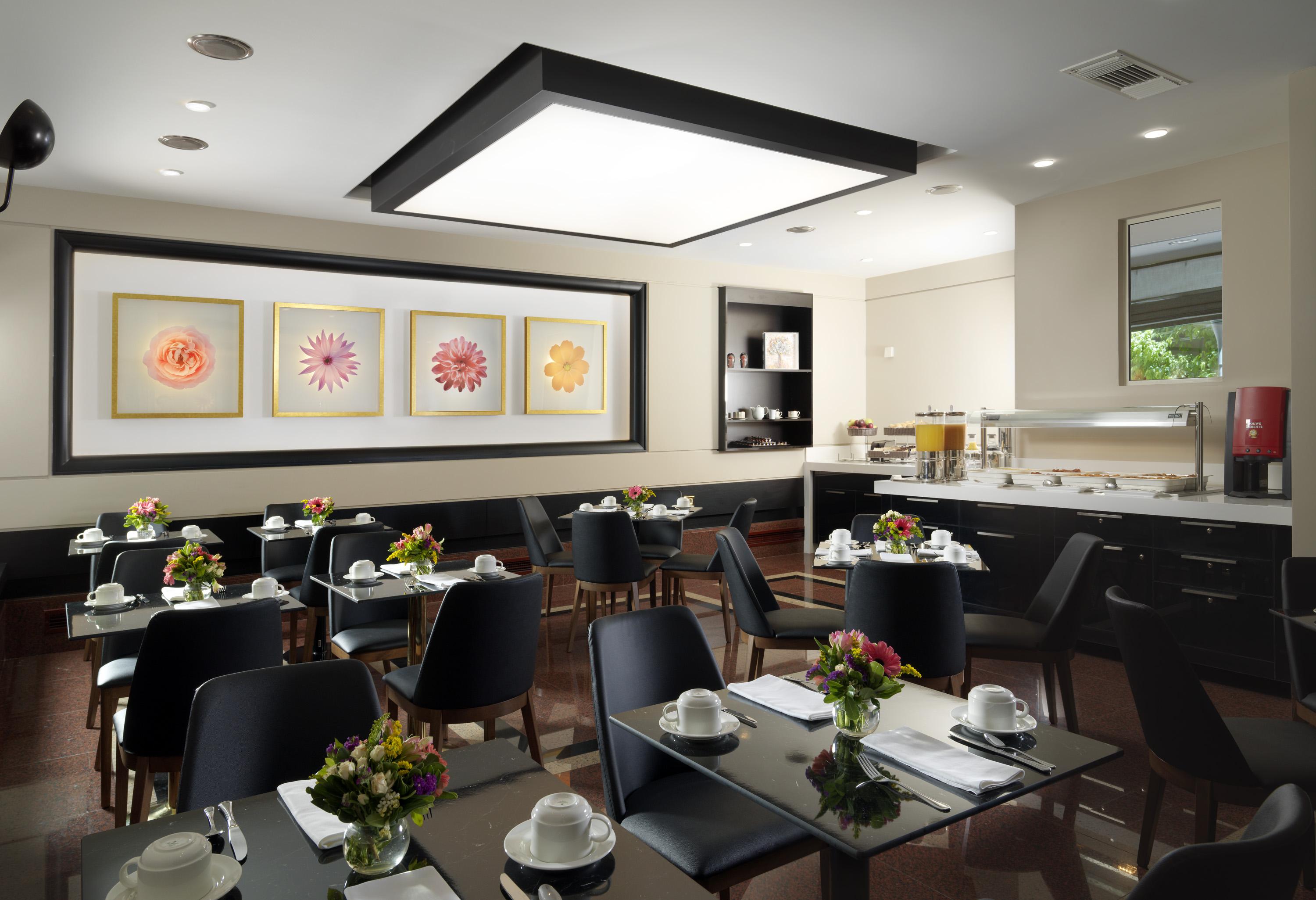 Hotel Holiday Suites