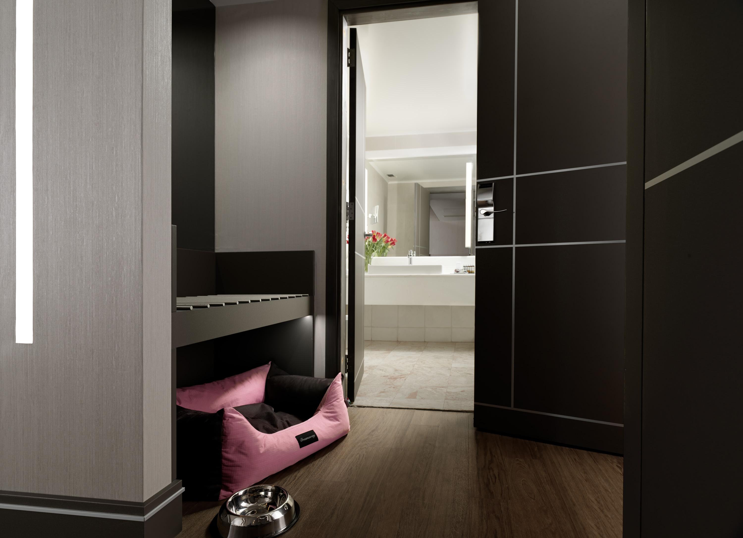 Holiday Suites 4* Athens