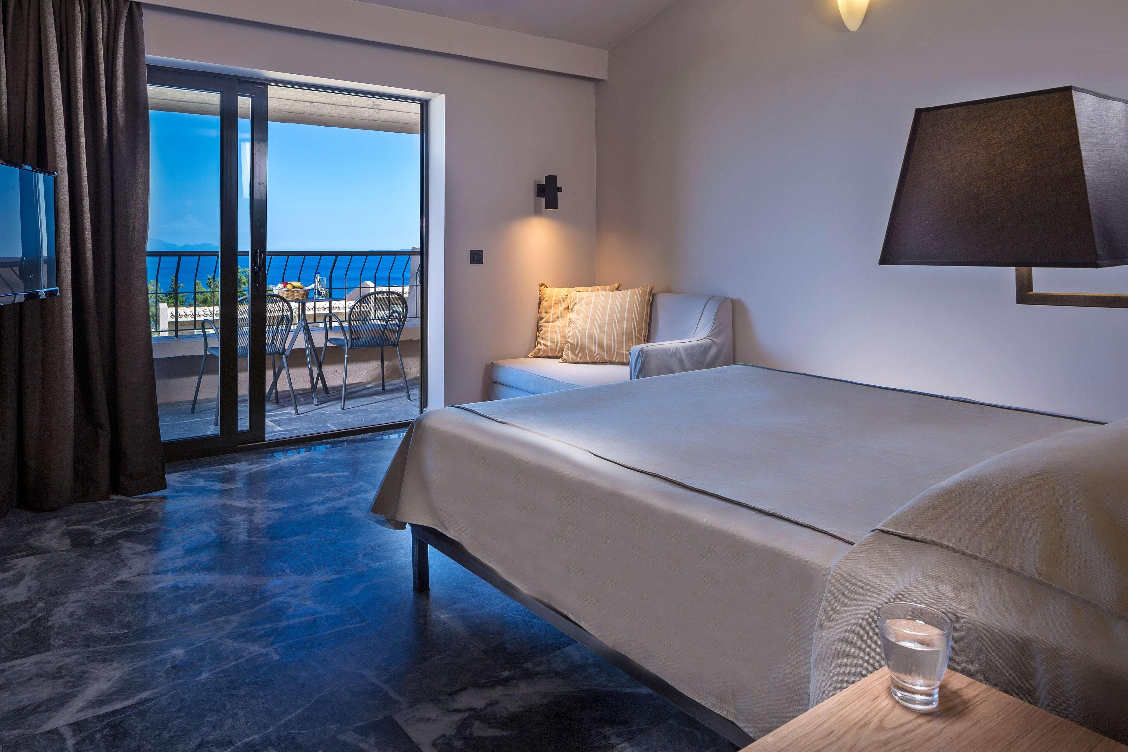 Aeolos 4* Gastouri (Corfu)