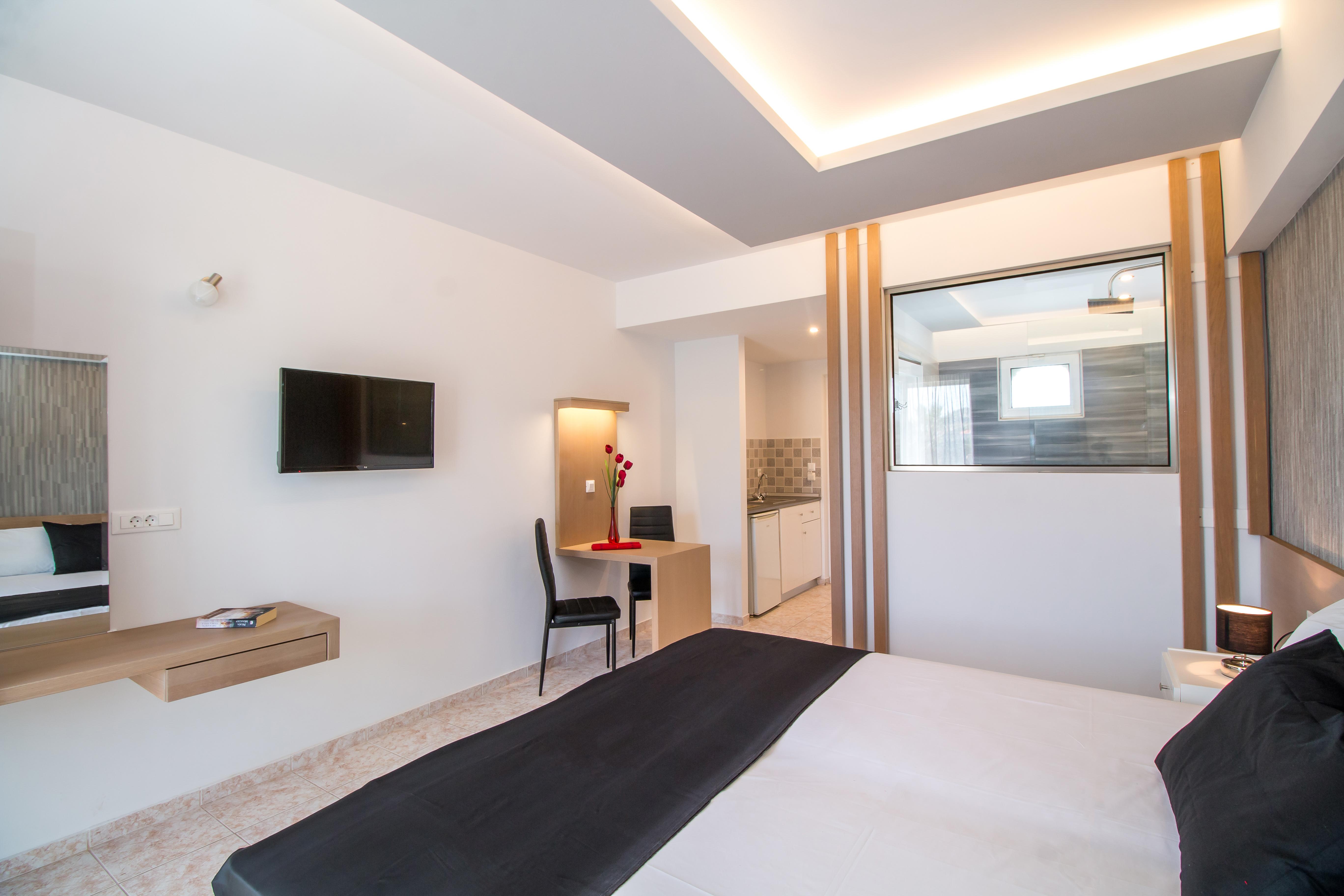 Casastavris - Aparts & Pool 2*