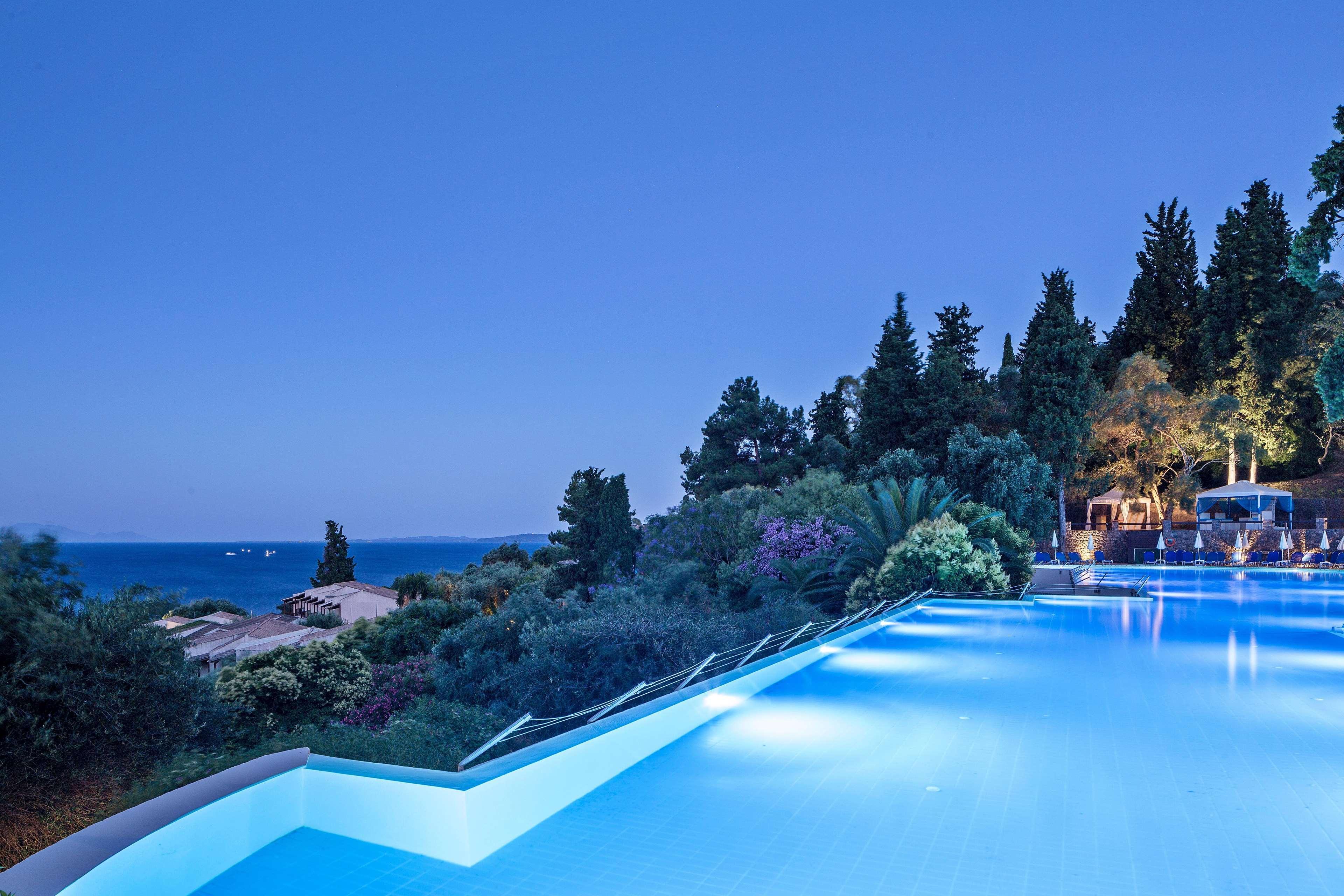 Aeolos 4* Gastouri (Corfu)
