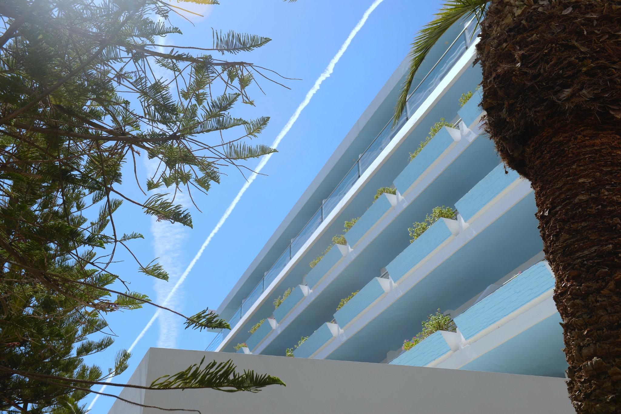 Resort Blue Horizon