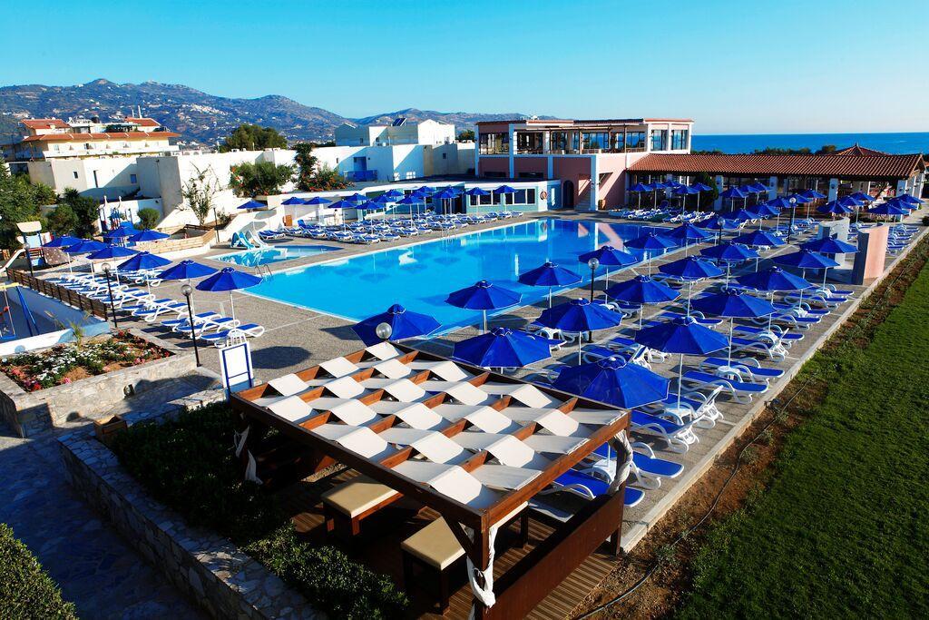 Dessole Dolphin Bay Resort 4*