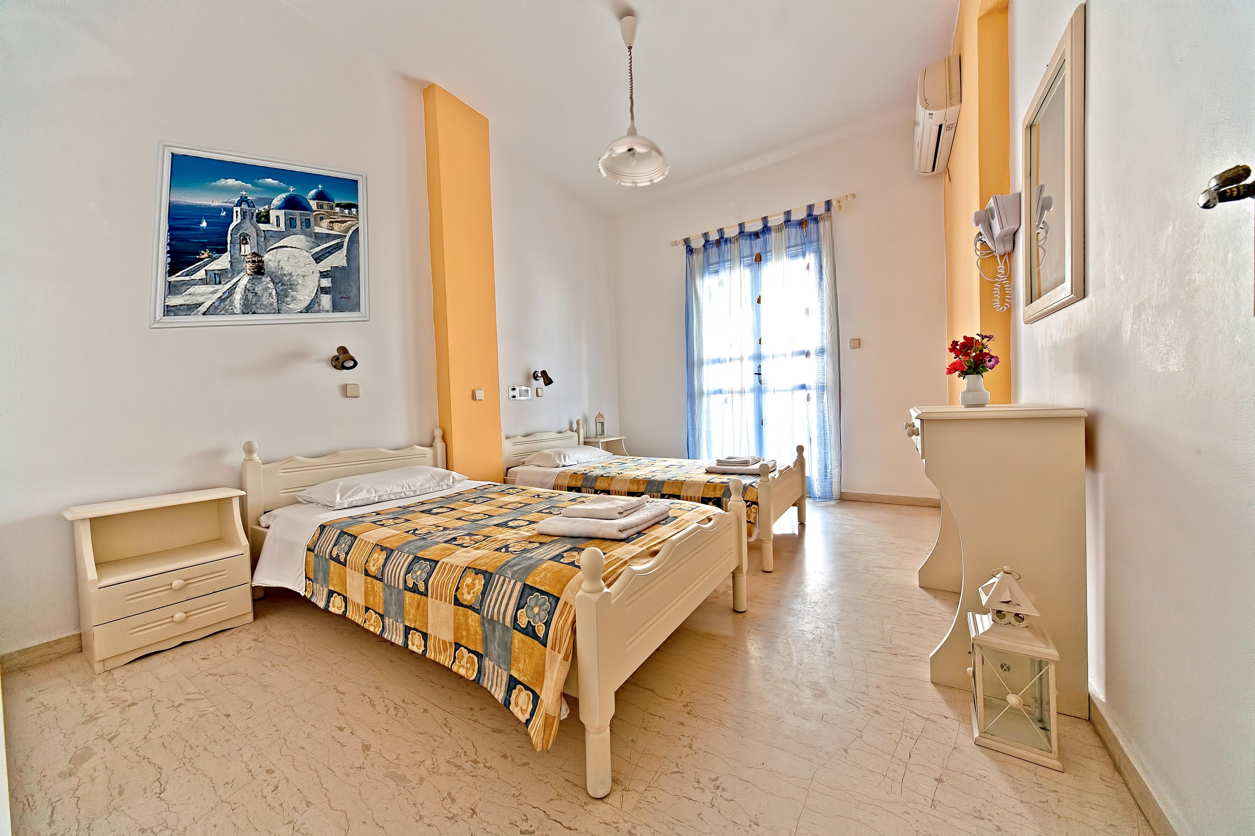 Sellada Kamari (Santorini)