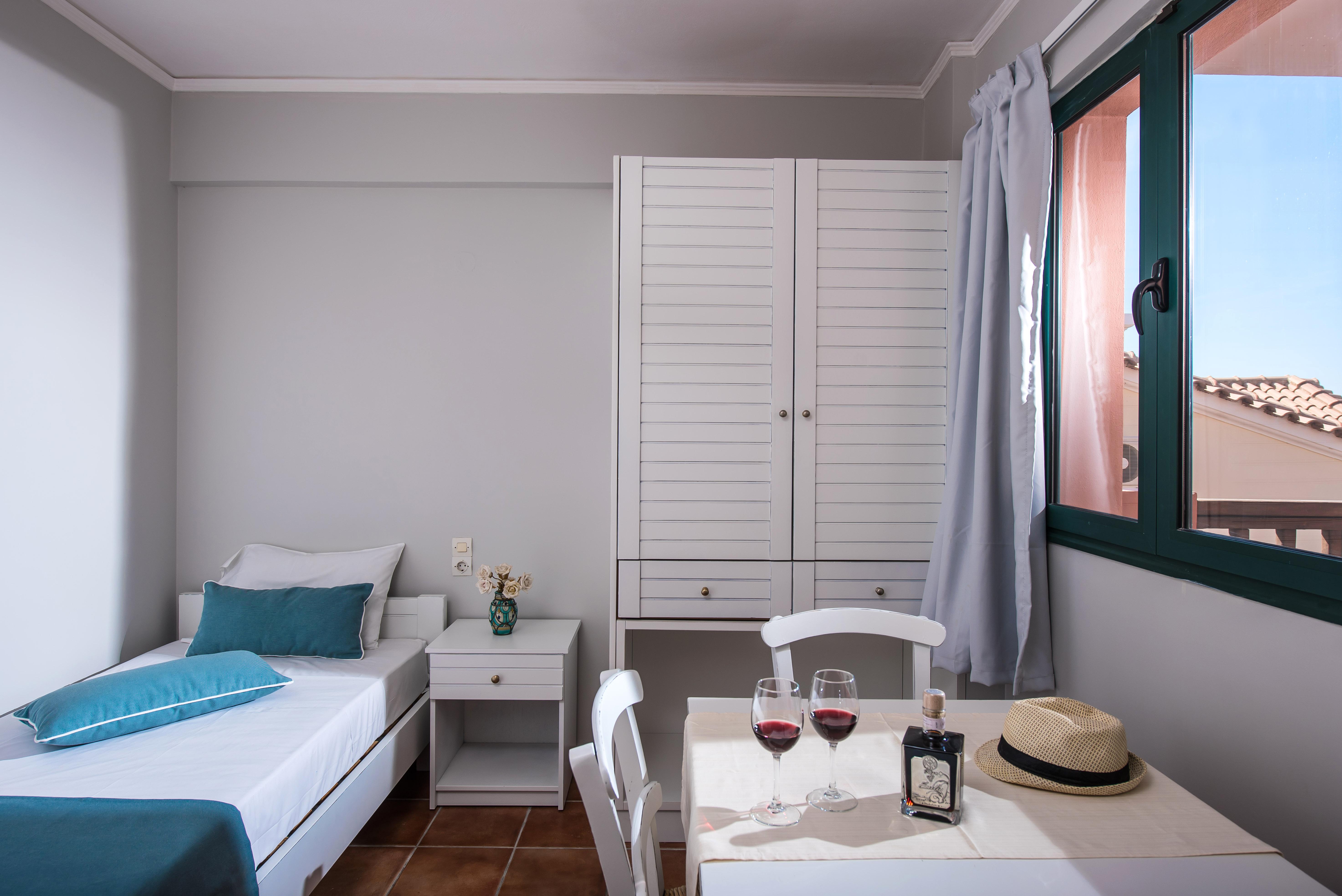 Diamond Village & 3* Hersonissos (Crete)