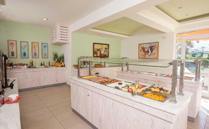 Philoxenia & Aparthotel 3*