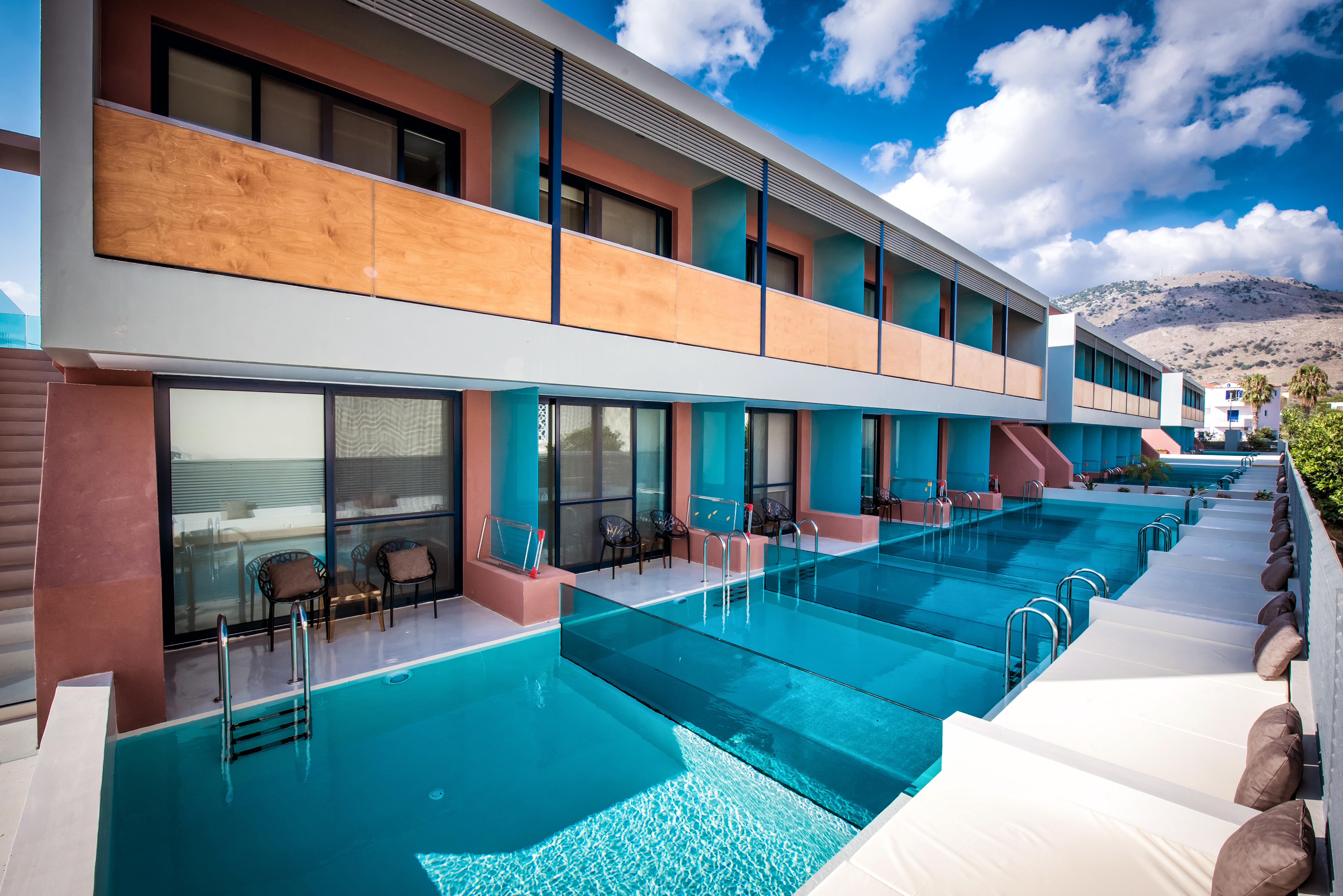 Cooee Corissia Harmony Hotel