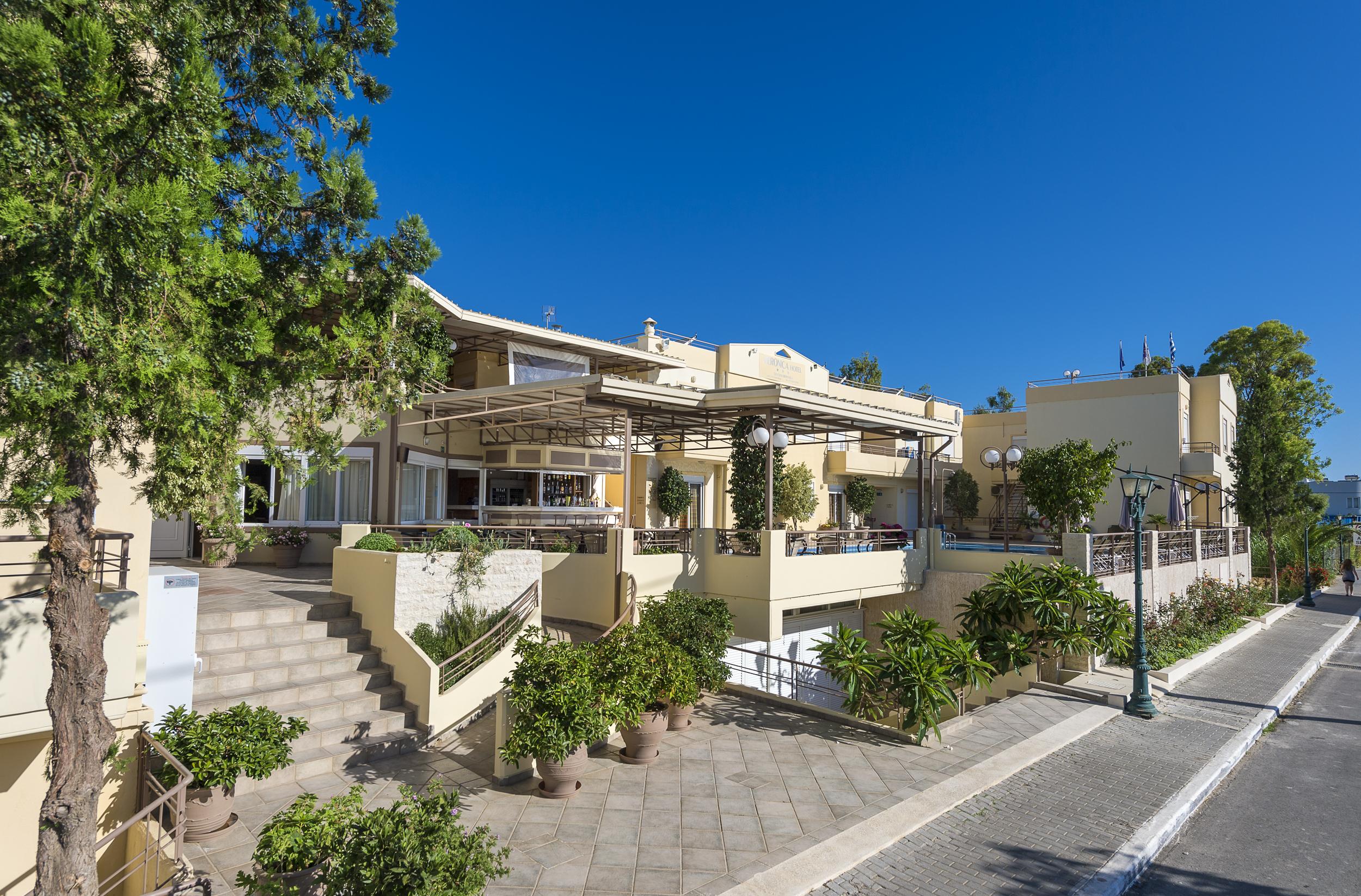 Veronica Aparthotel 3*