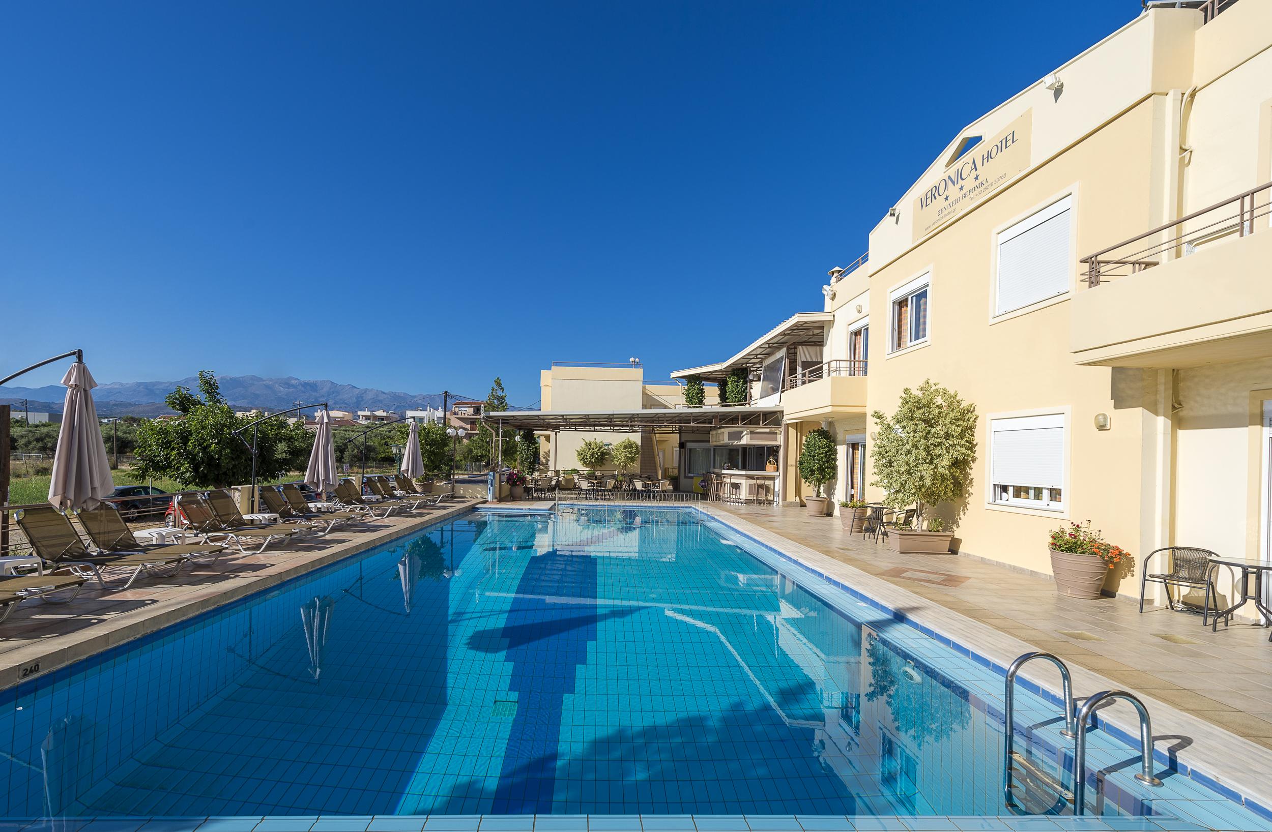 Aparthotel Veronica Kato Daratso