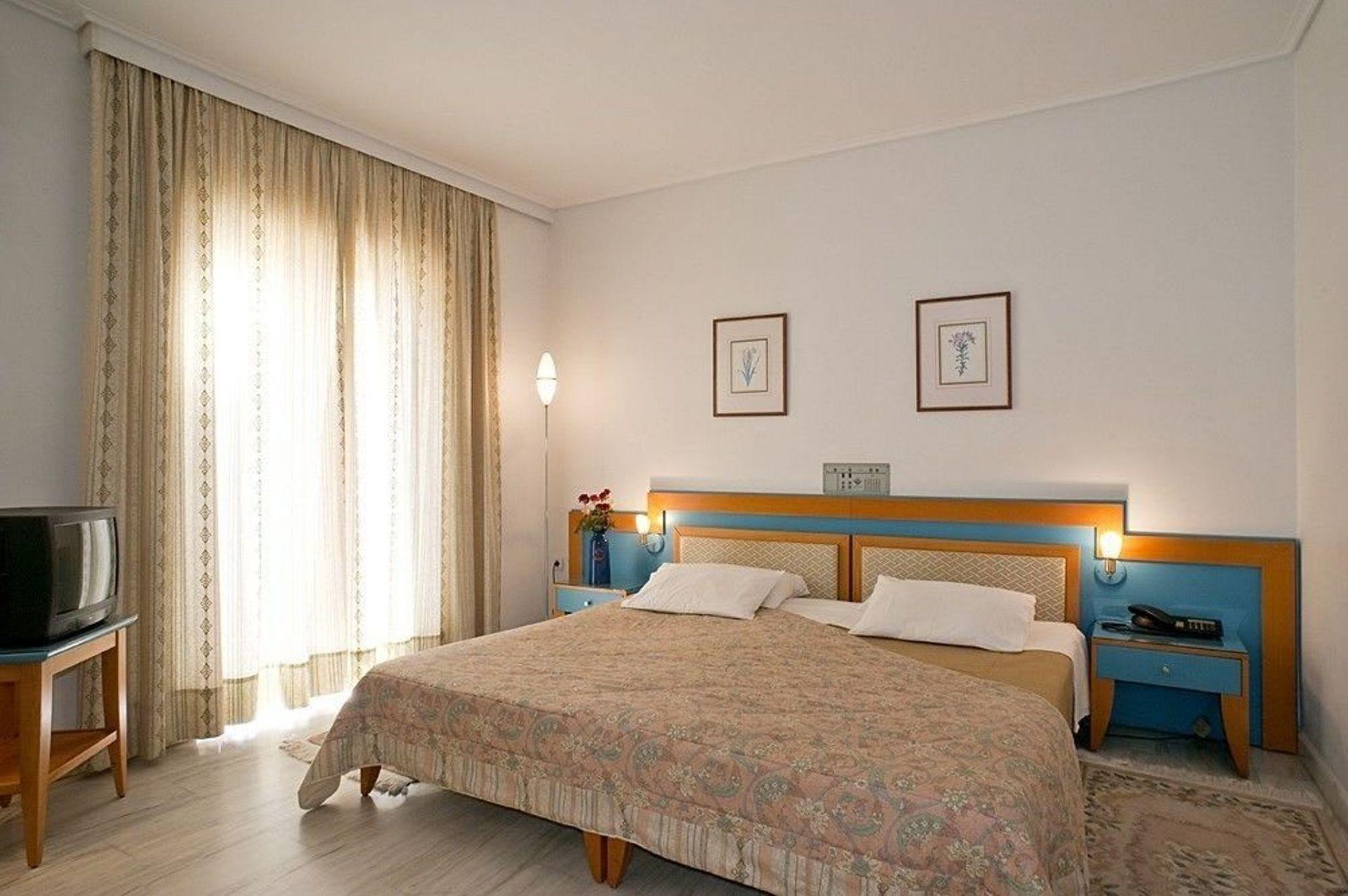 Aparthotel Chrispy Resort, Agia Marina (Crete)