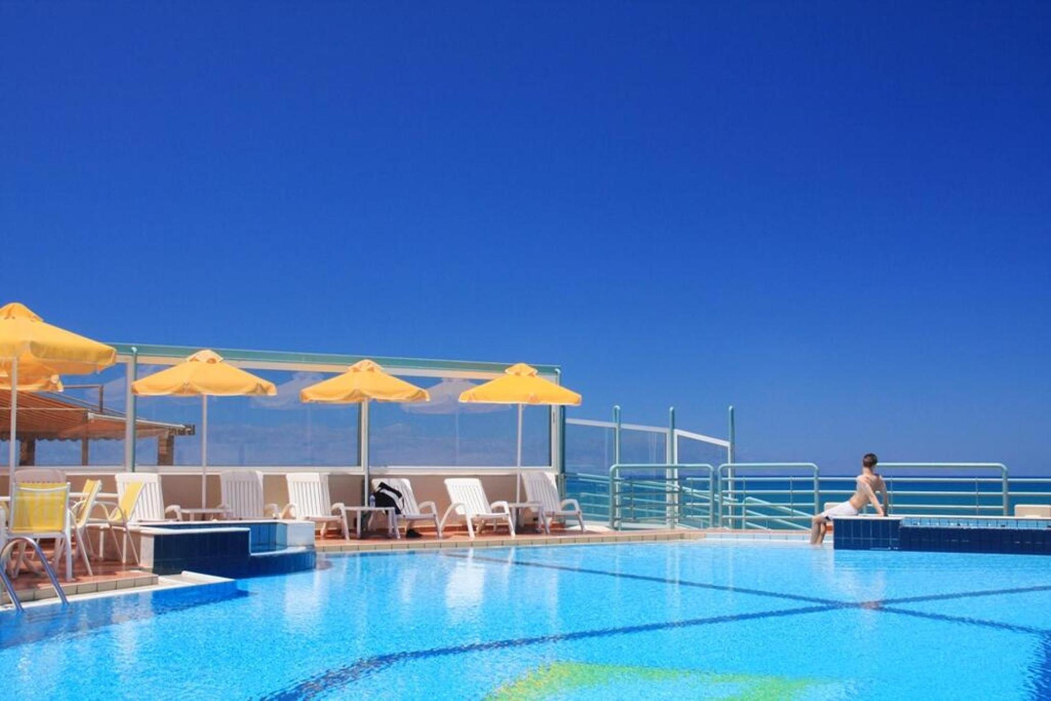 Chrispy Resort, 4*