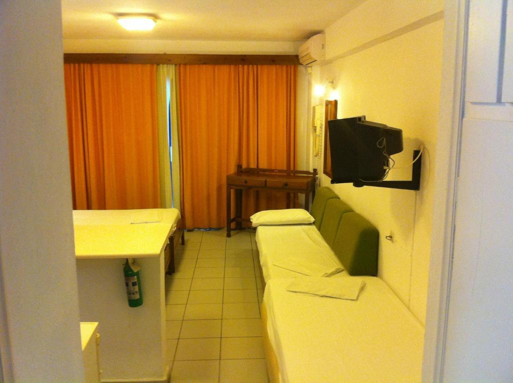 Kassavetis Hotel 2*