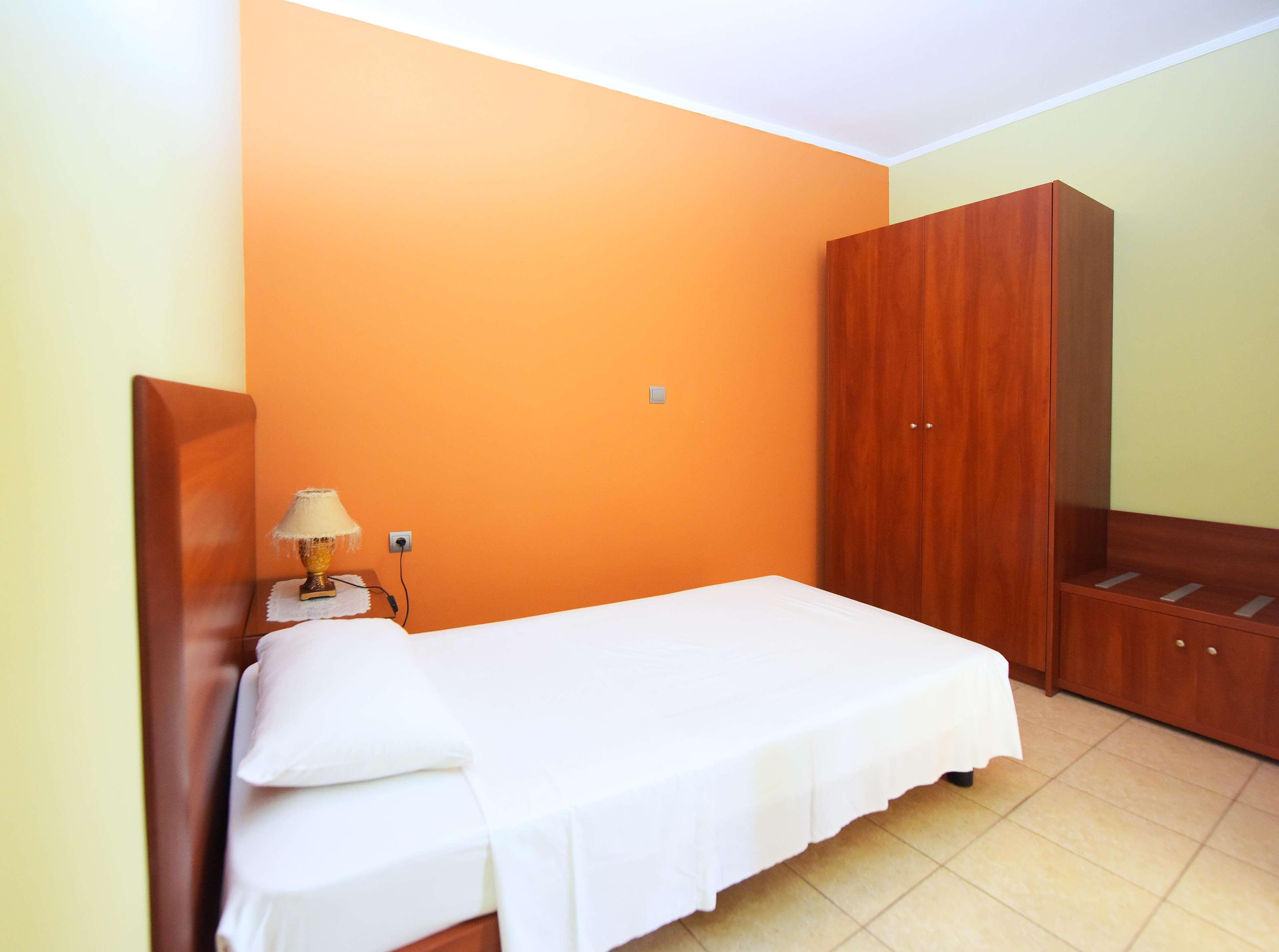 Esmeralda Aparthotel 3*