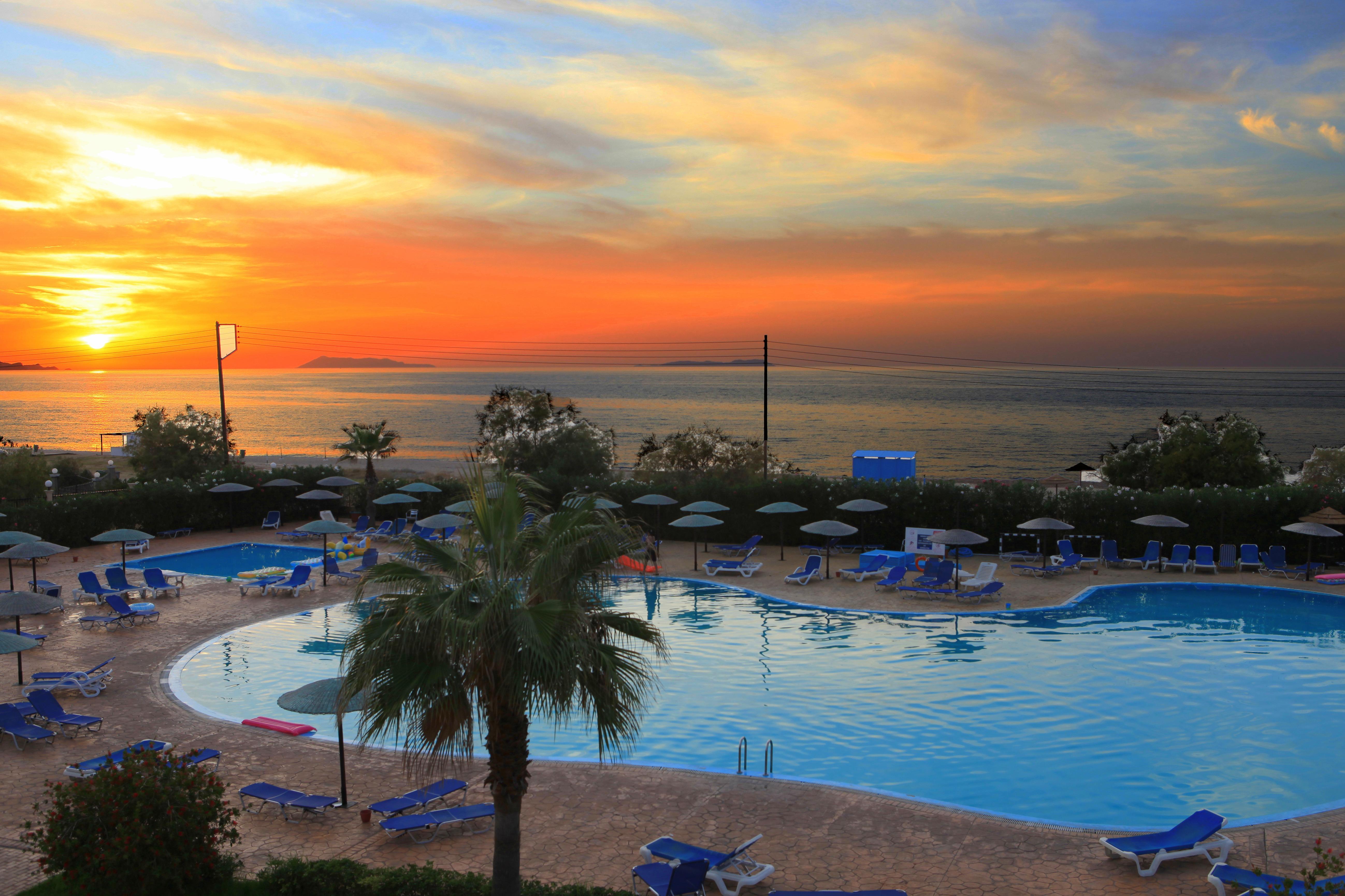 Almyros Hotel