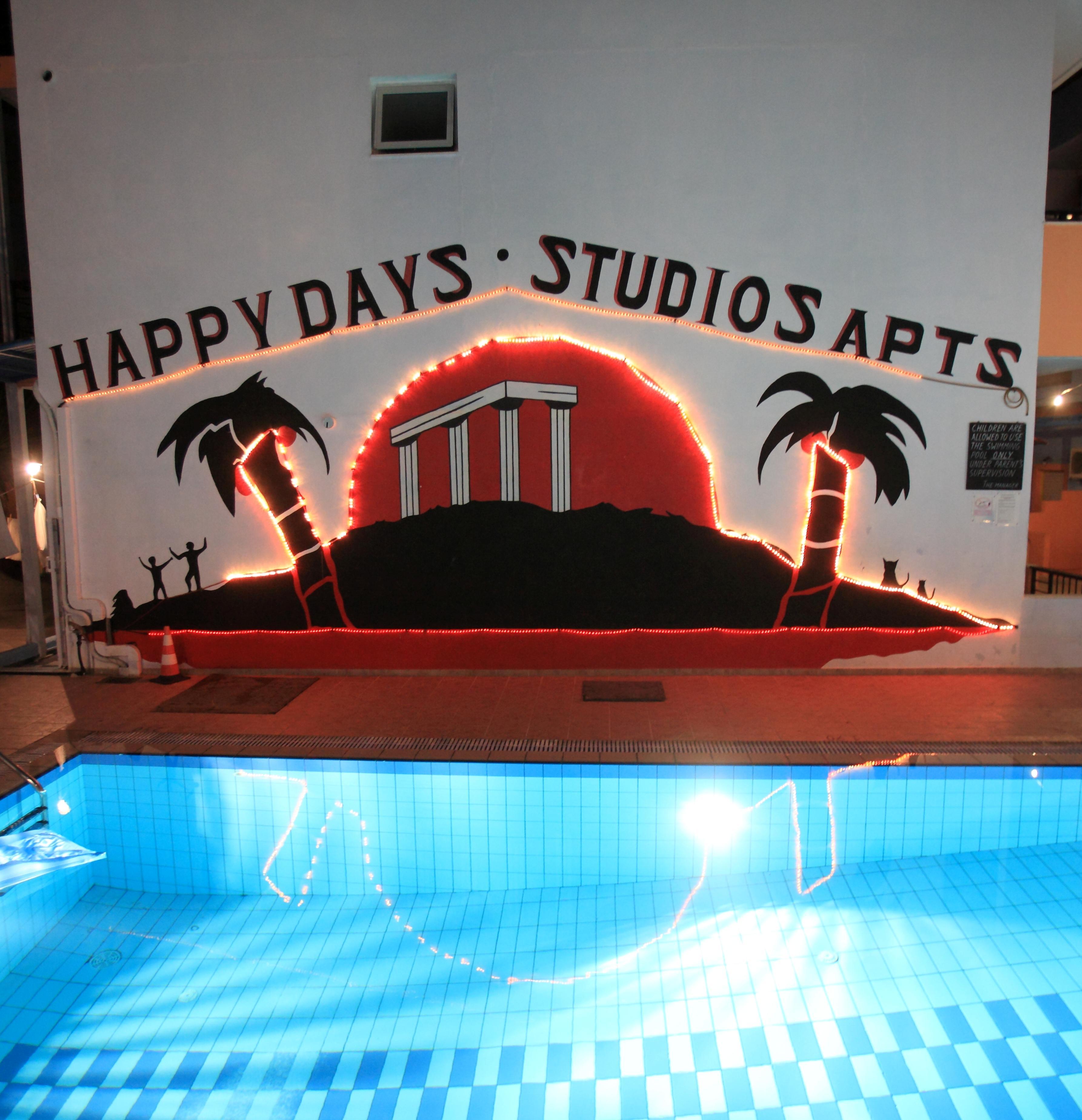 Happy Days Aparthotel 3*