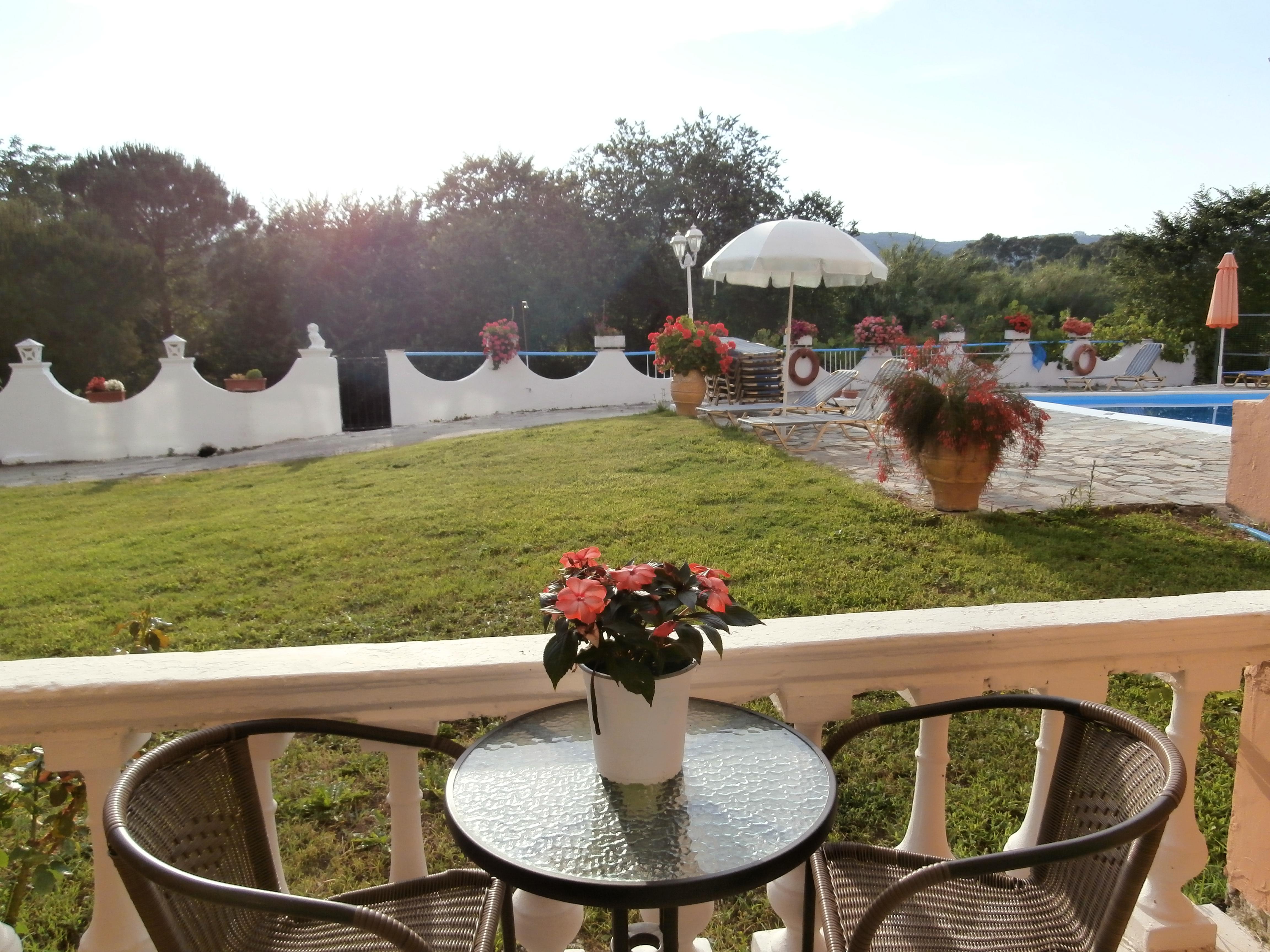 Aparthotel River &