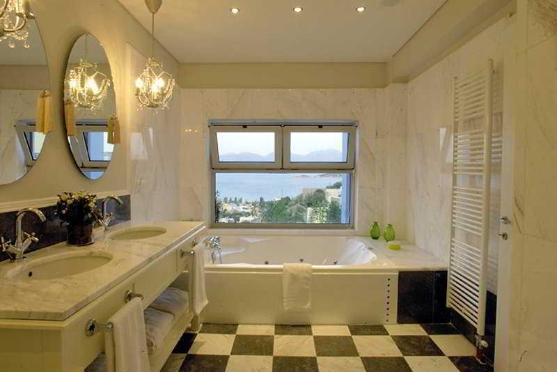 Pleiades Luxurious *