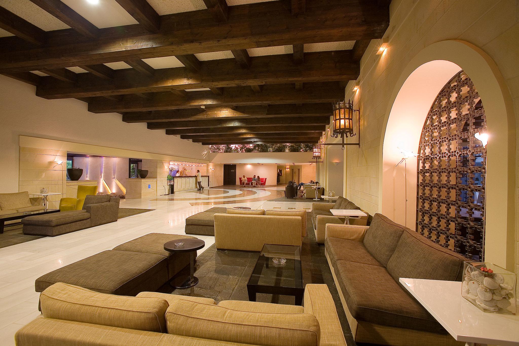 Resort Apollonia & 5*