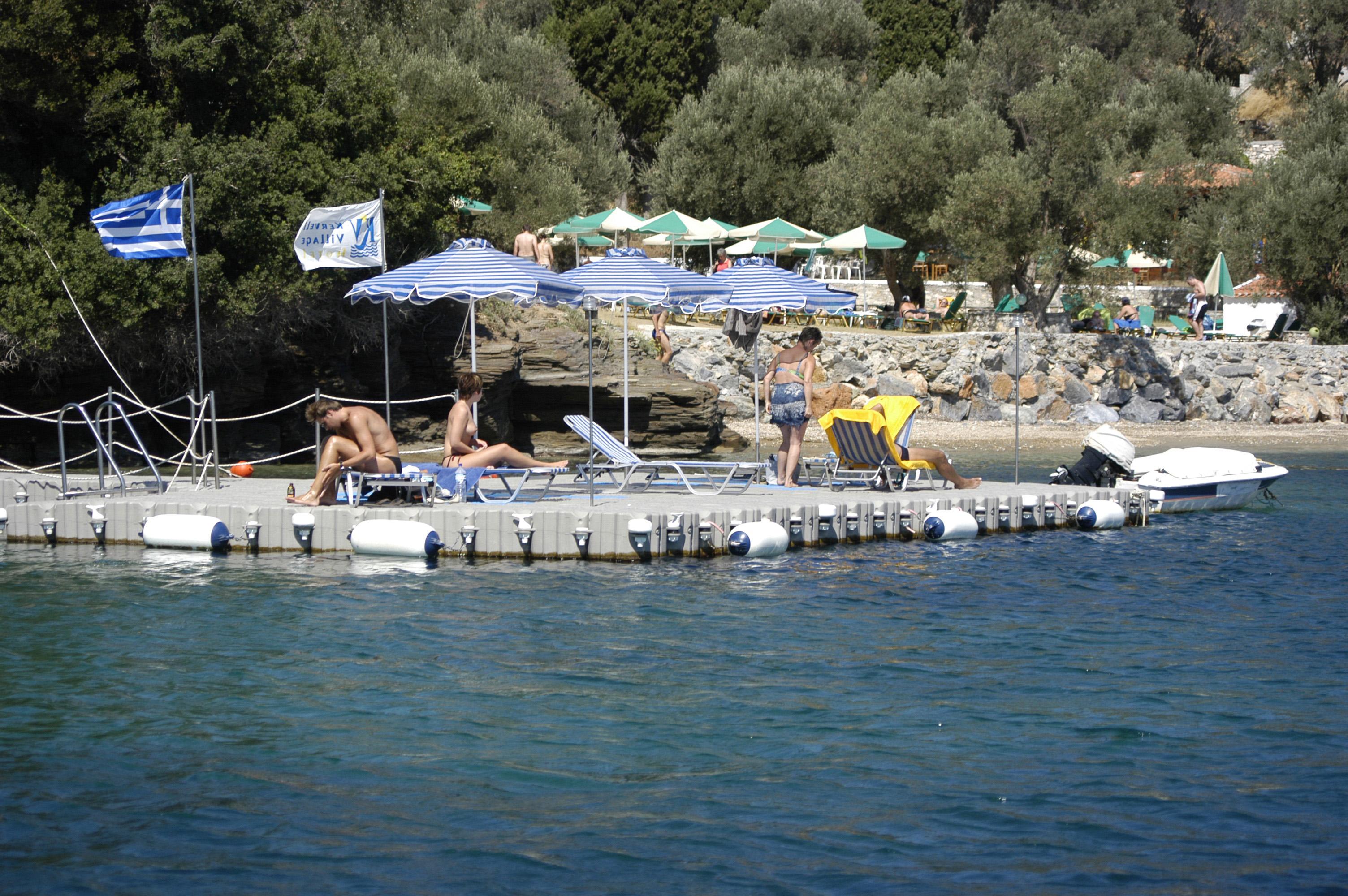Village Hotel 3*