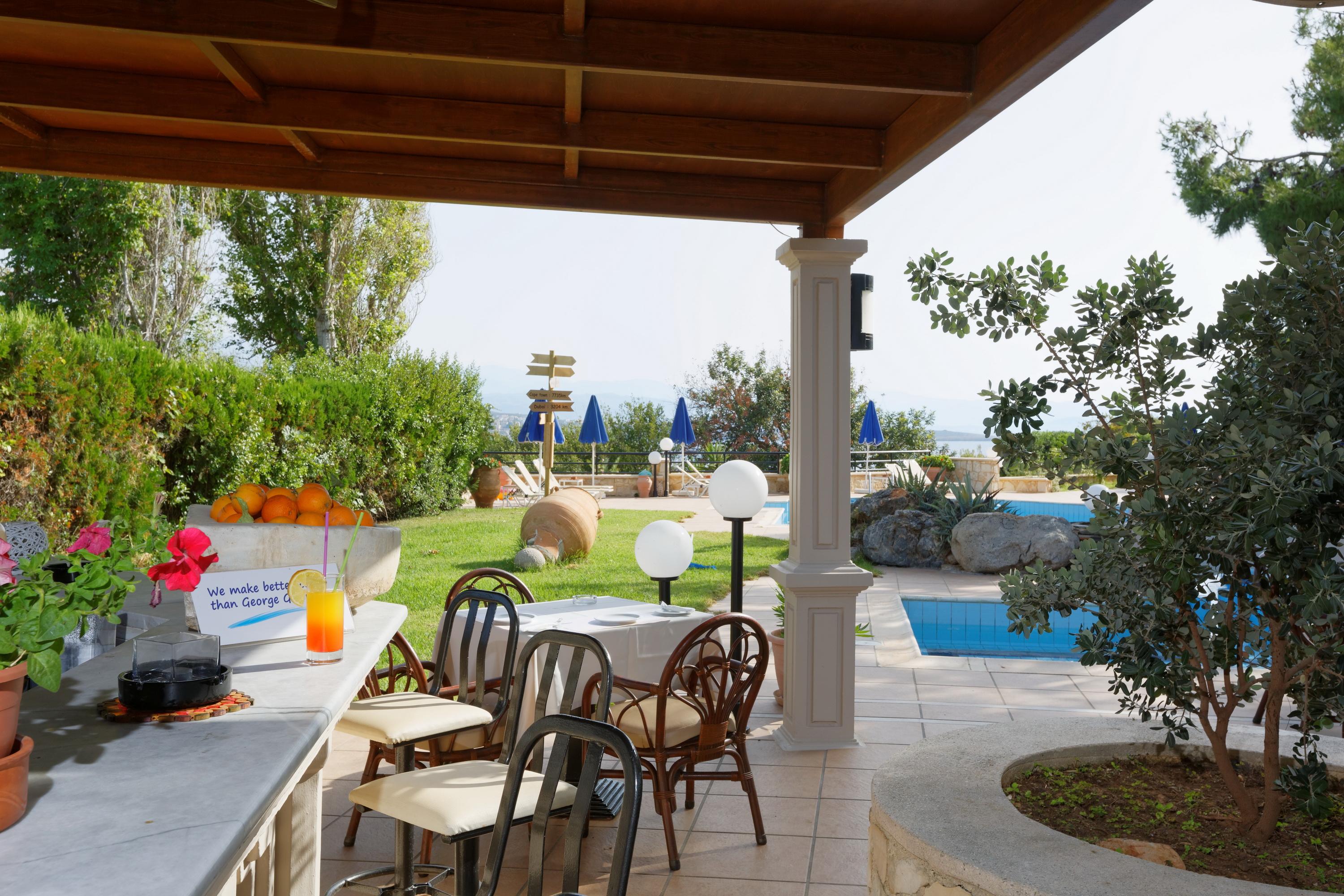Aparthotel Alianthos