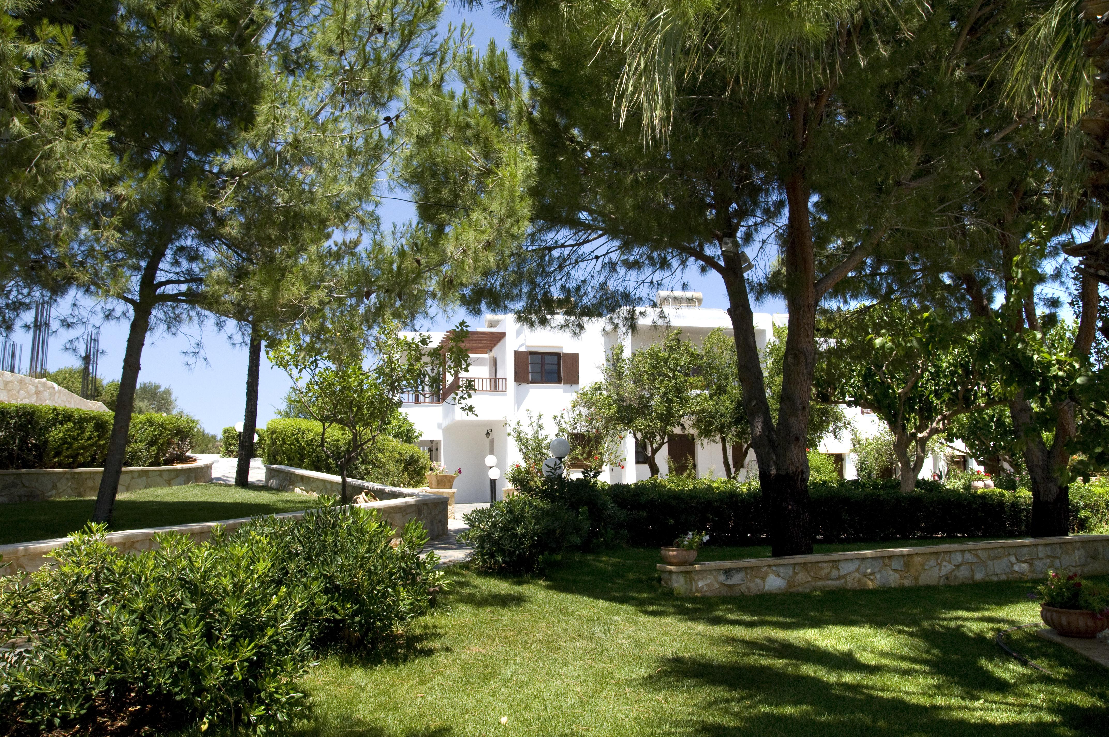 Alianthos Aparthotel Tersanas