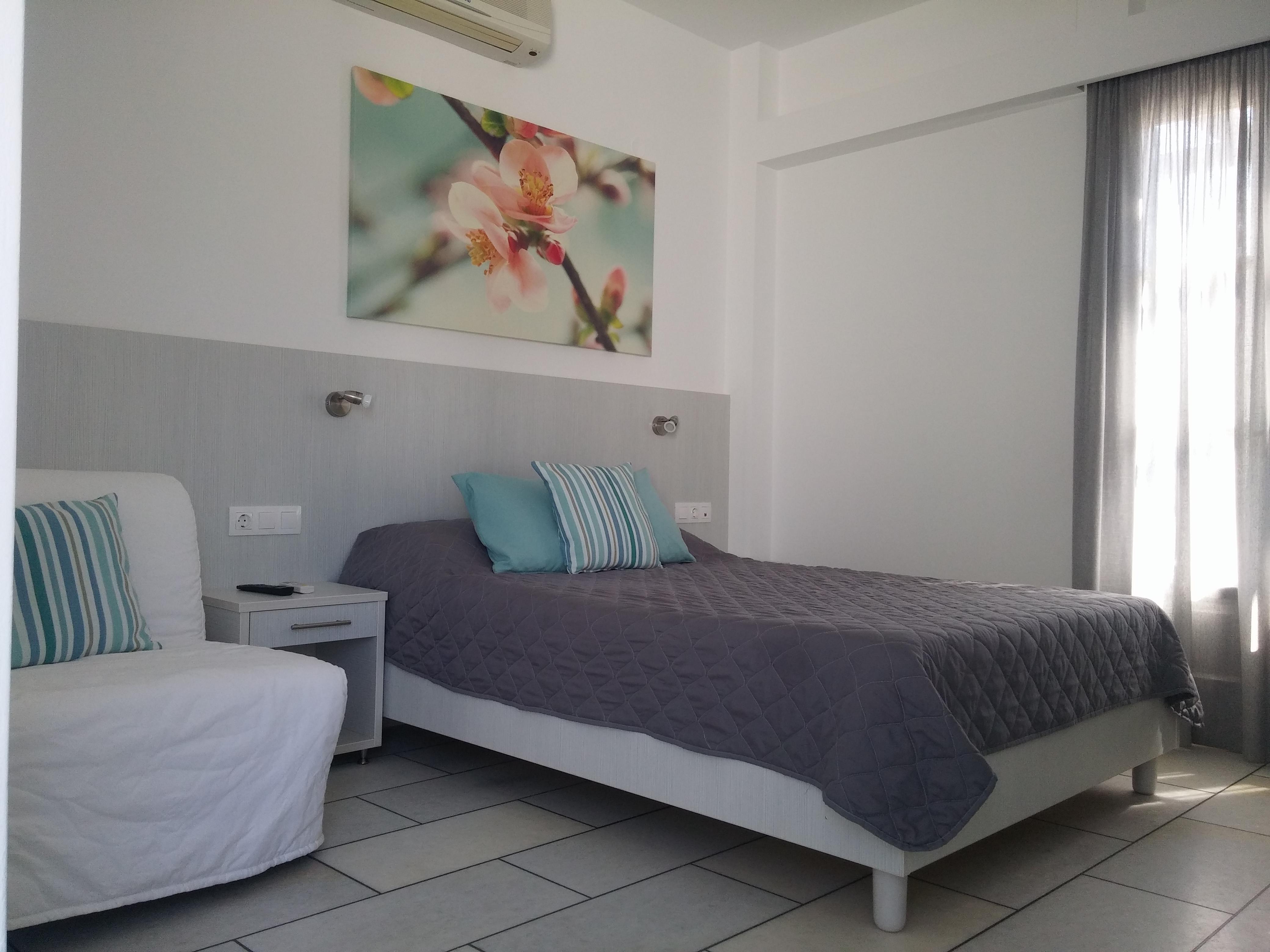 Brother's Hotel Chora (Ios)