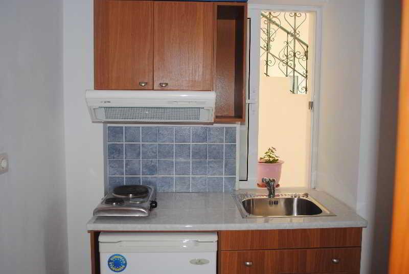Aparthotel Mediterranean & 2*