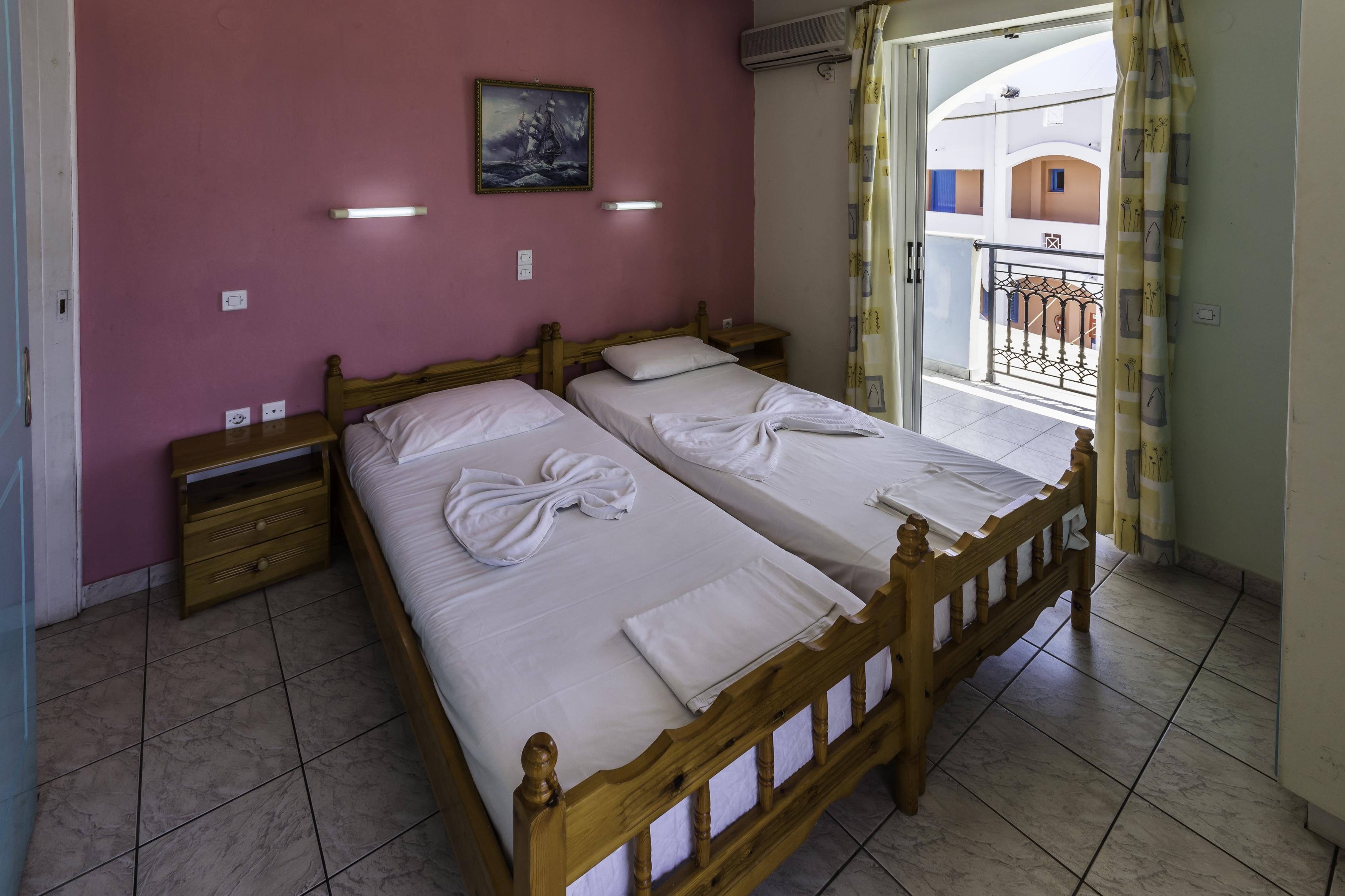 Vossos Aparthotel Laganas