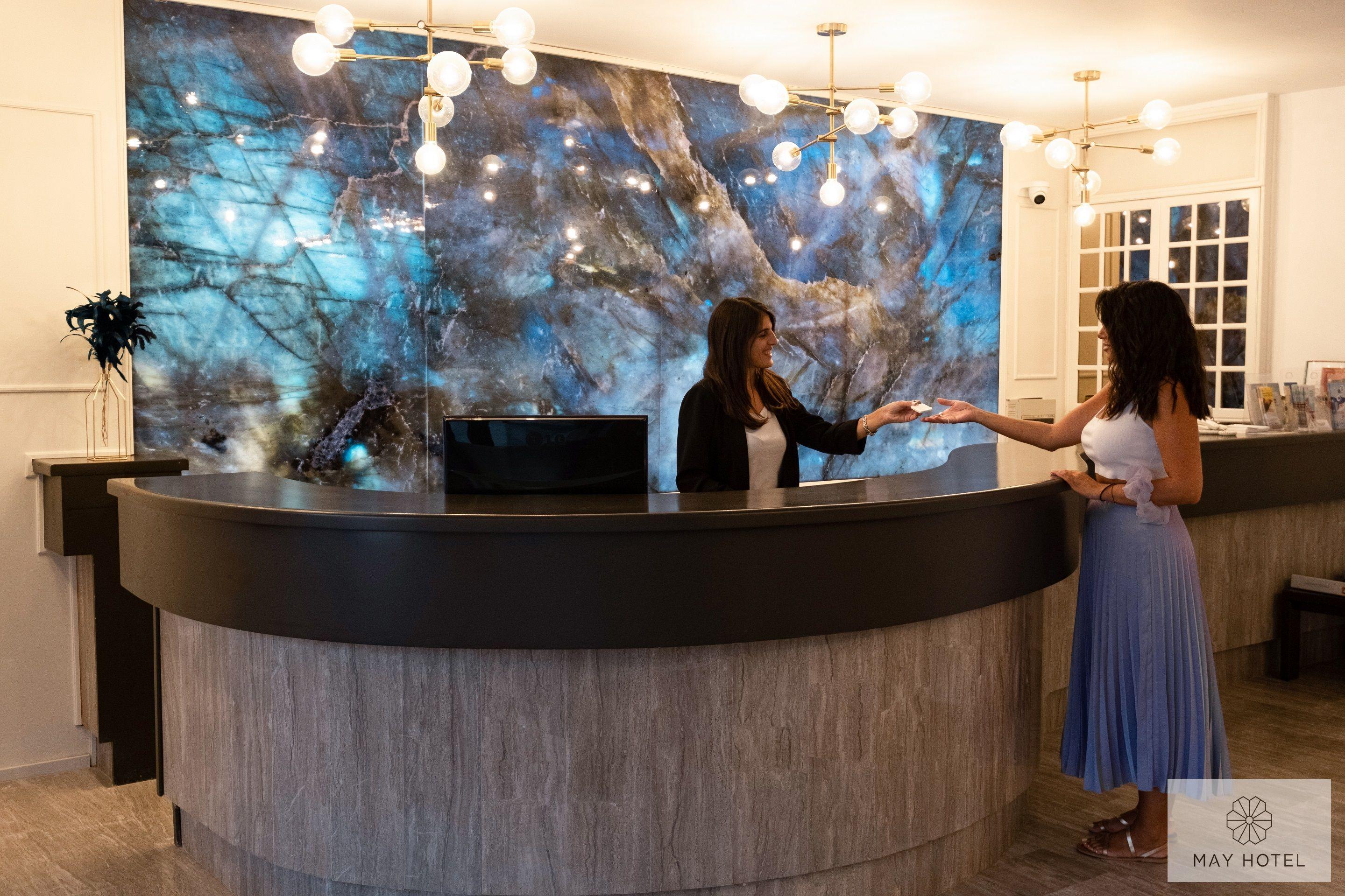 May Beach Hotel 4* Rethymno (Crete)