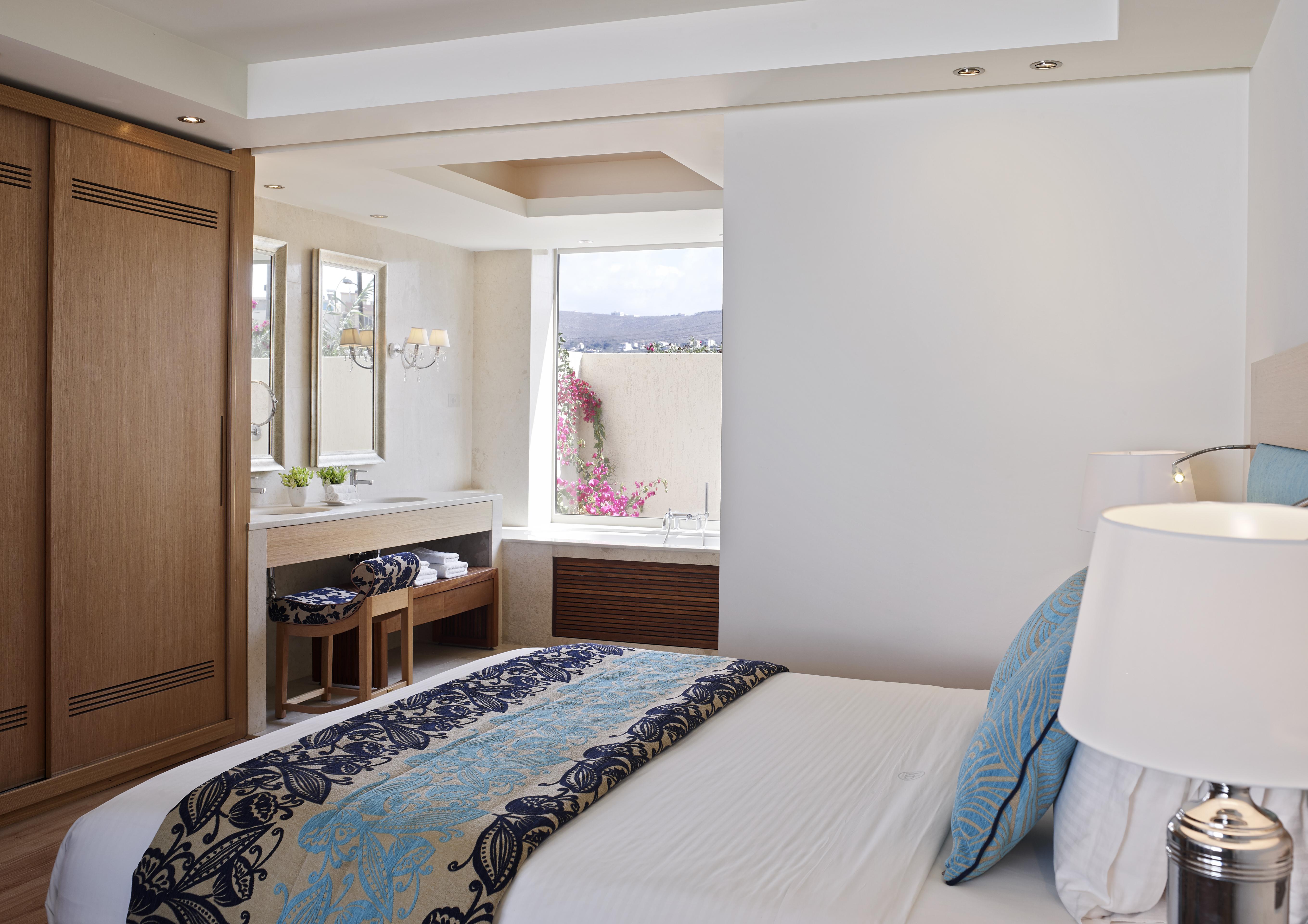 Knossos & 5* Kokkini Hani