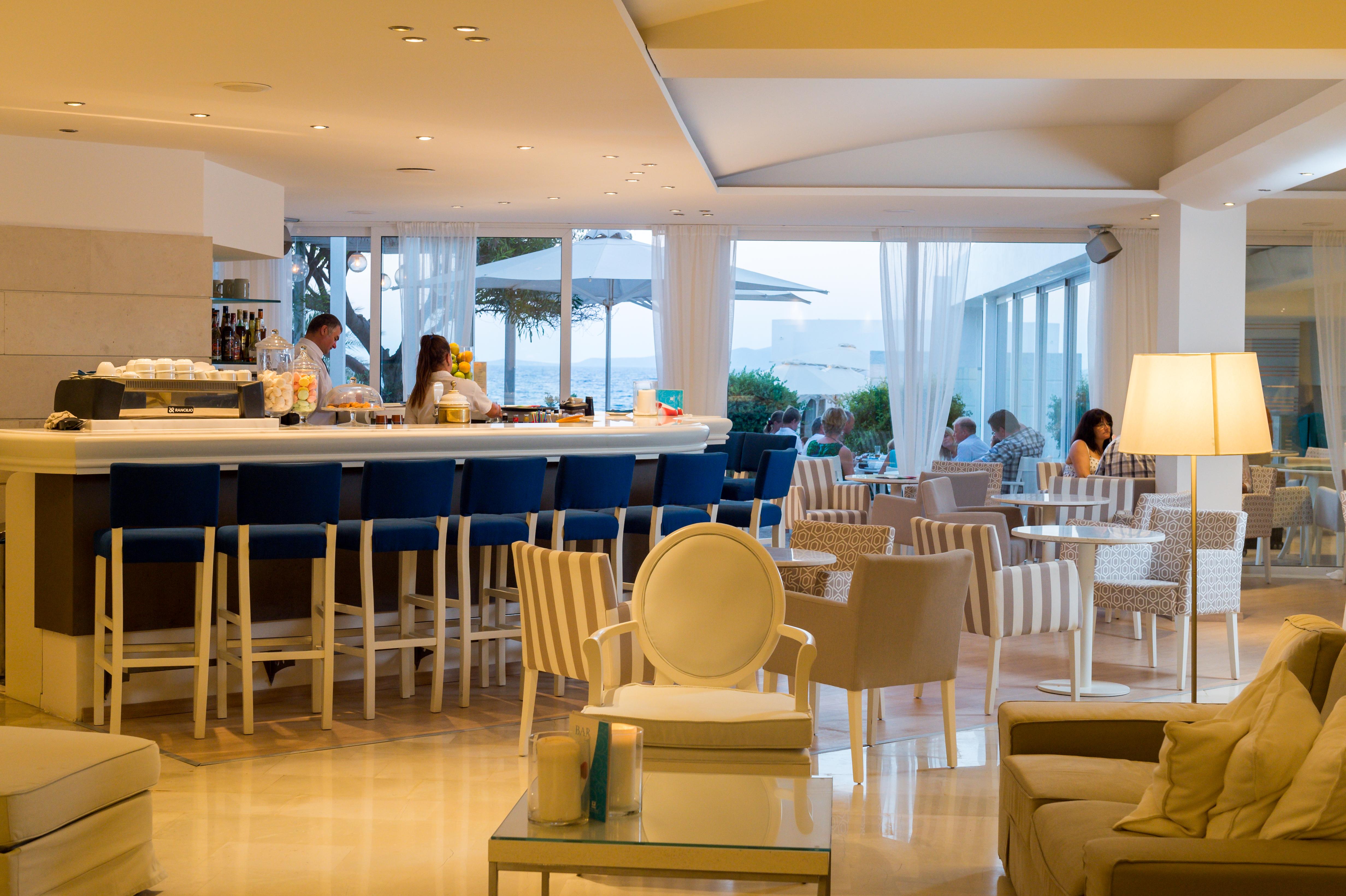 Knossos & 5* Kokkini Hani