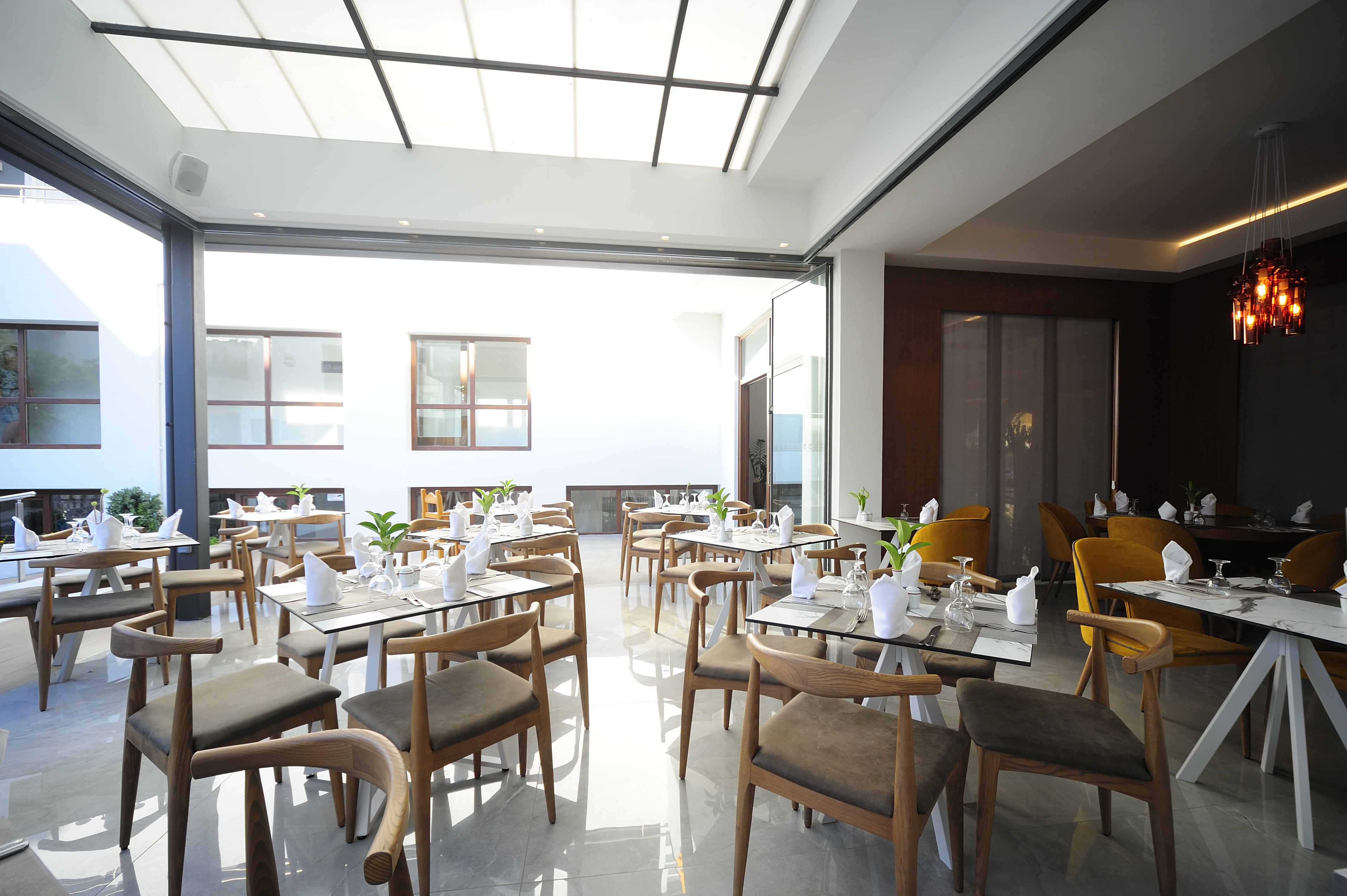 Atrium Ambiance (adults Only)