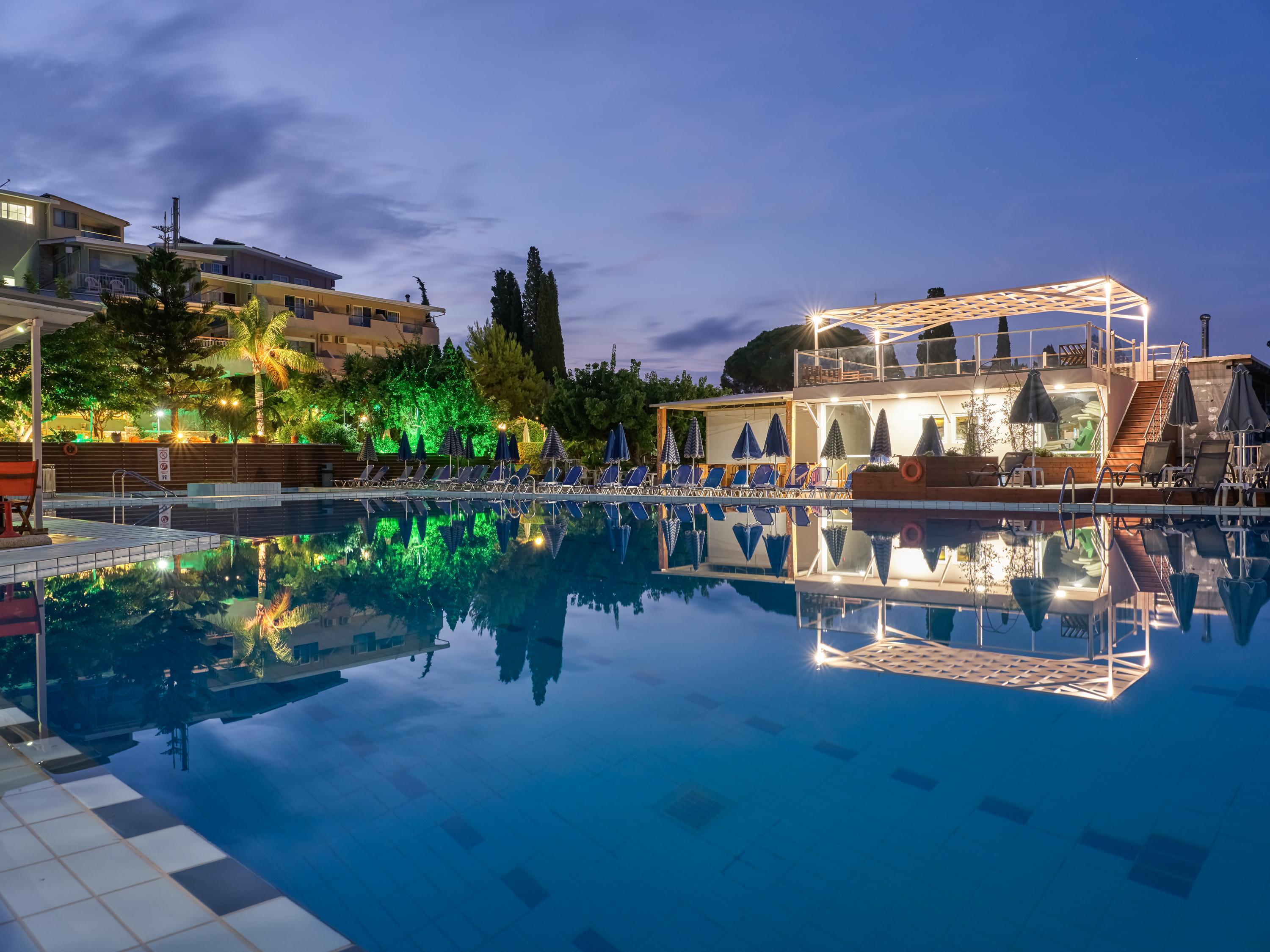 Koukounaria & 4* Alykes (Zakynthos)