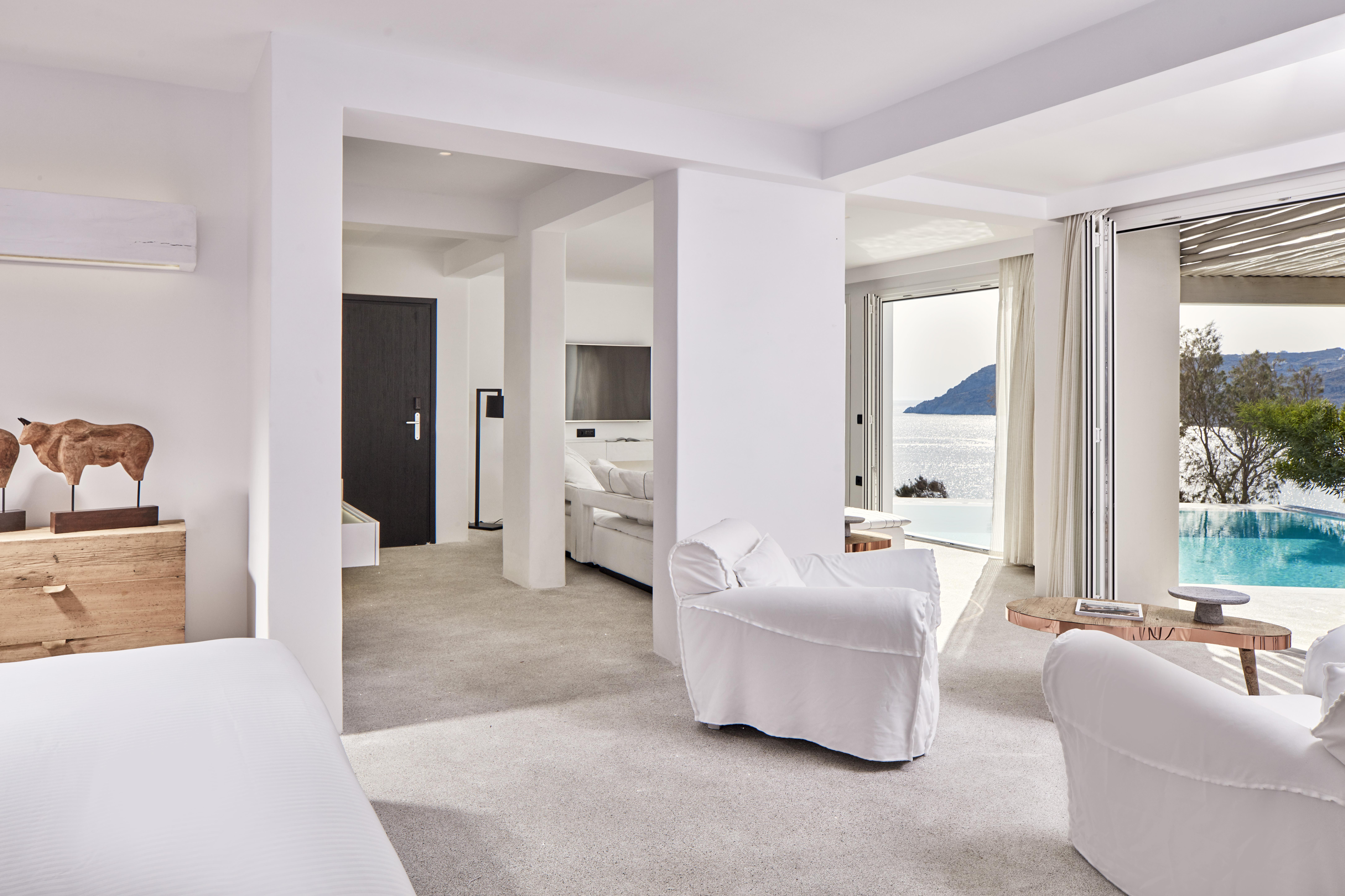 Royal Myconian - Leading Of The World Elia (Mykonos)