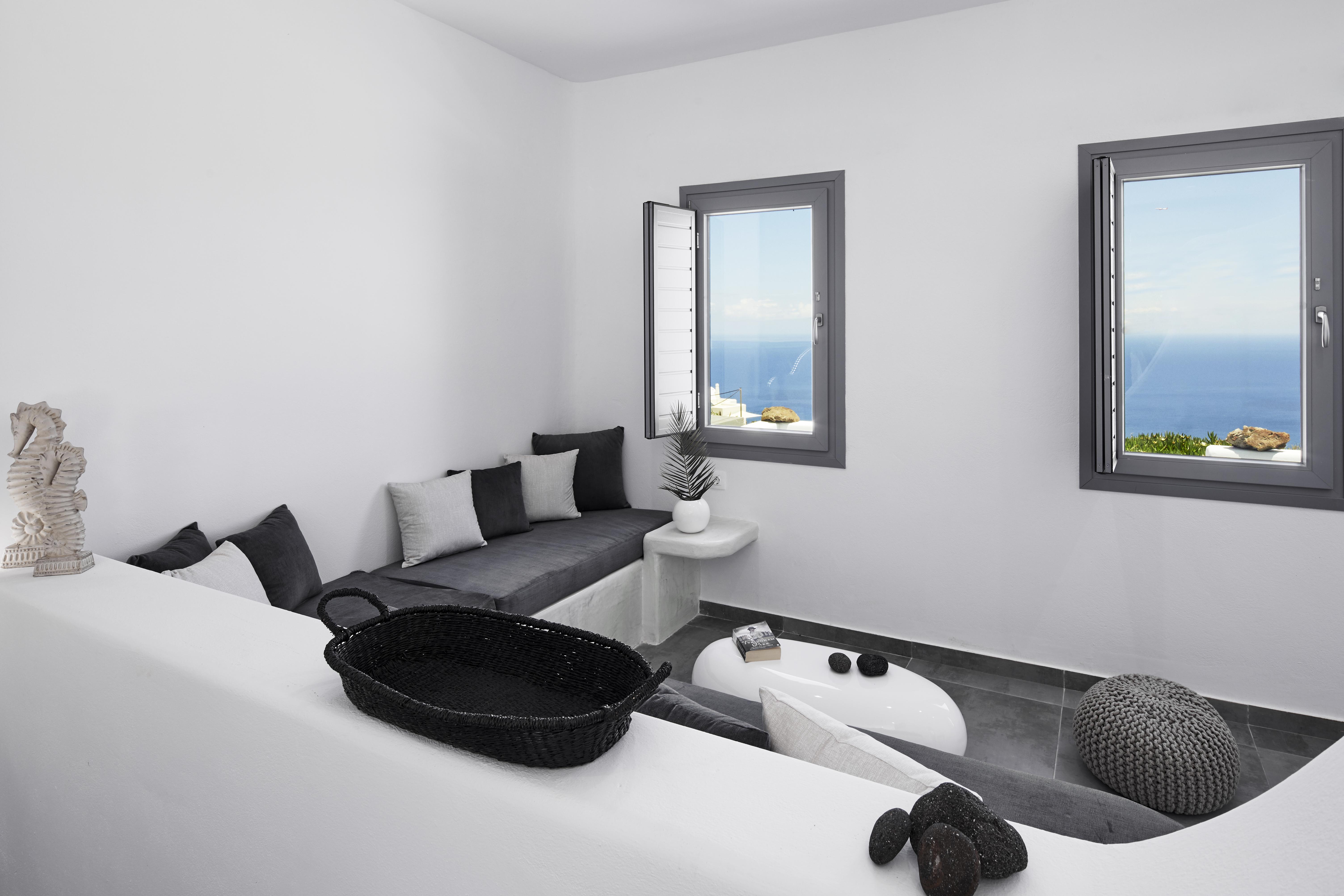 Golden East Apartment Imerovigli (Santorini)