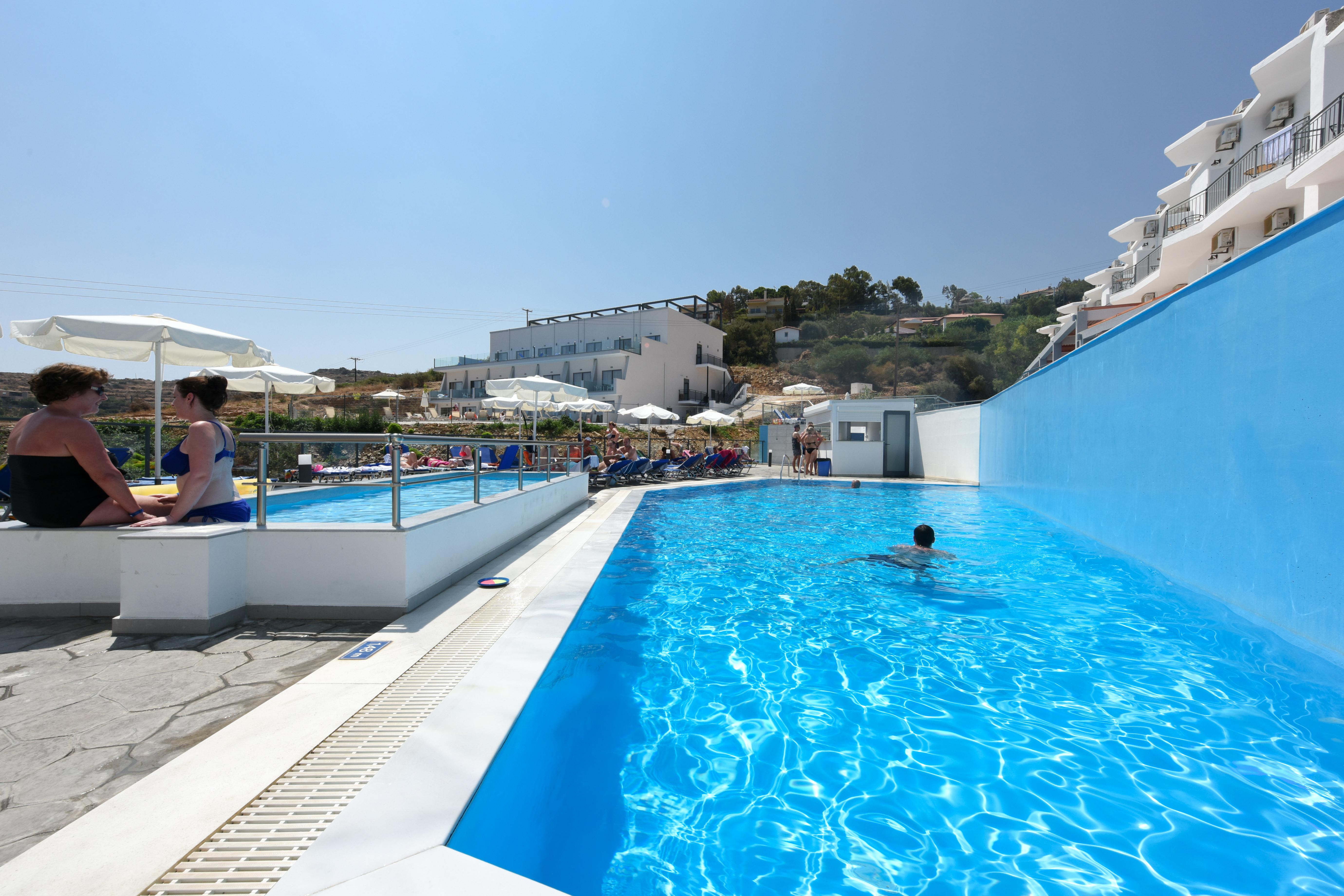 Panorama Village 4*