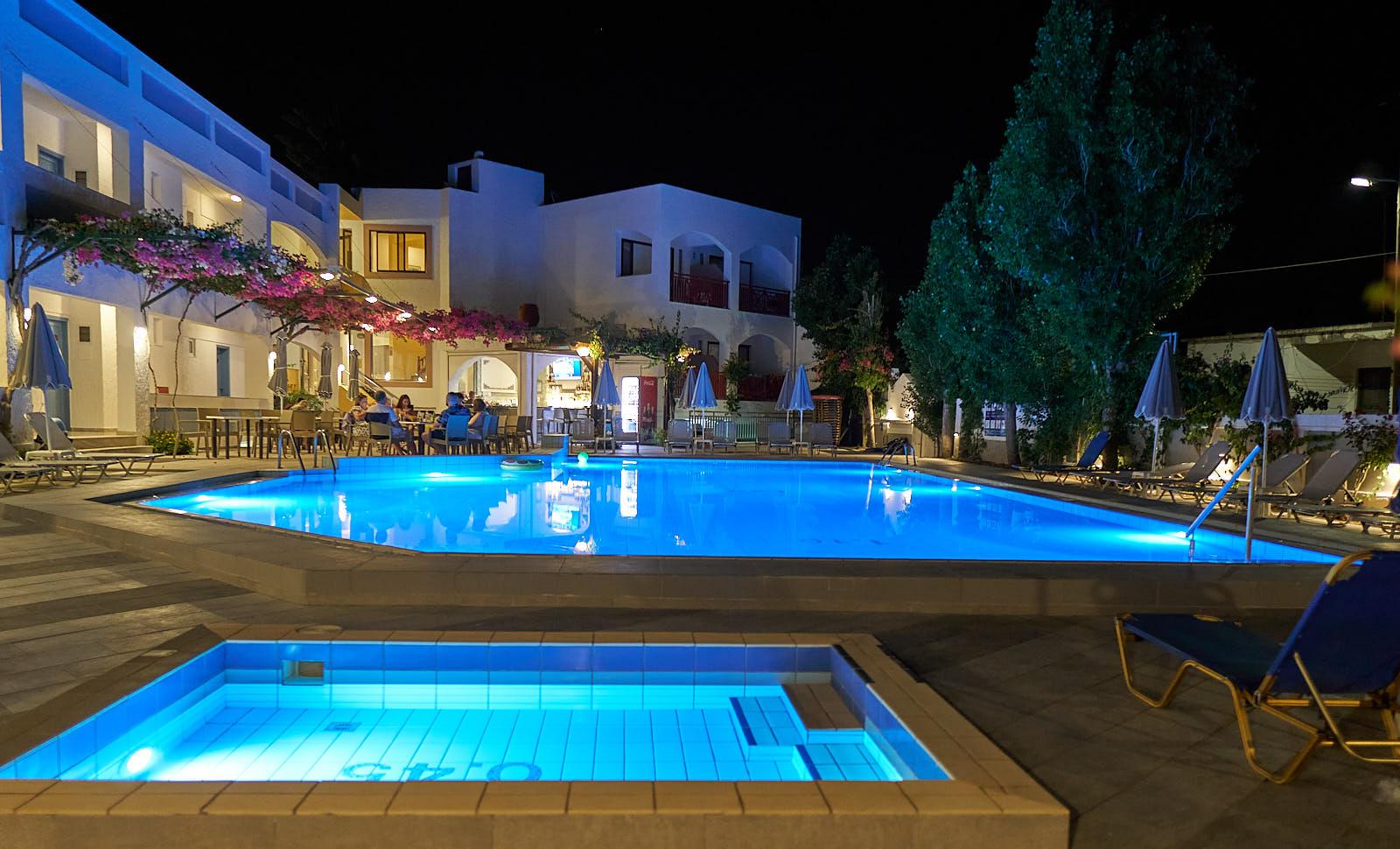 Apollon Aparthotel Platanes (Rethymno)
