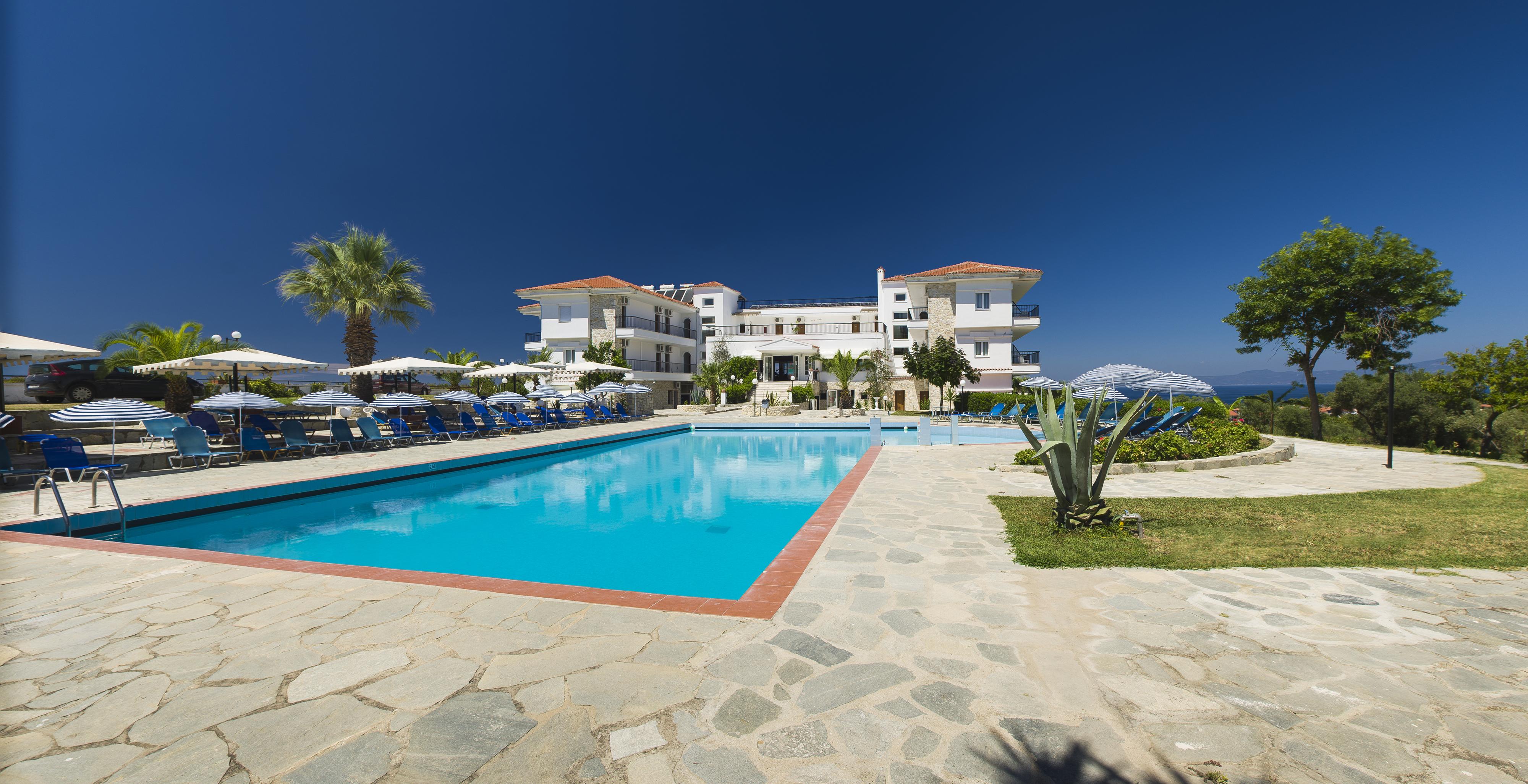 Hilltop Hotel 3*
